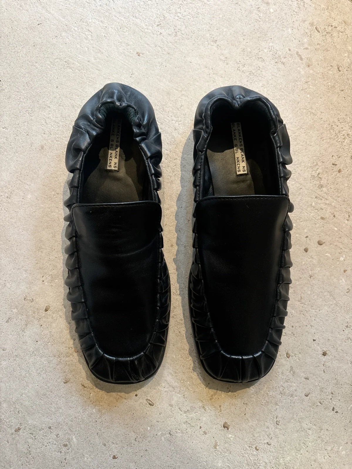 Blankens-skinnloafers