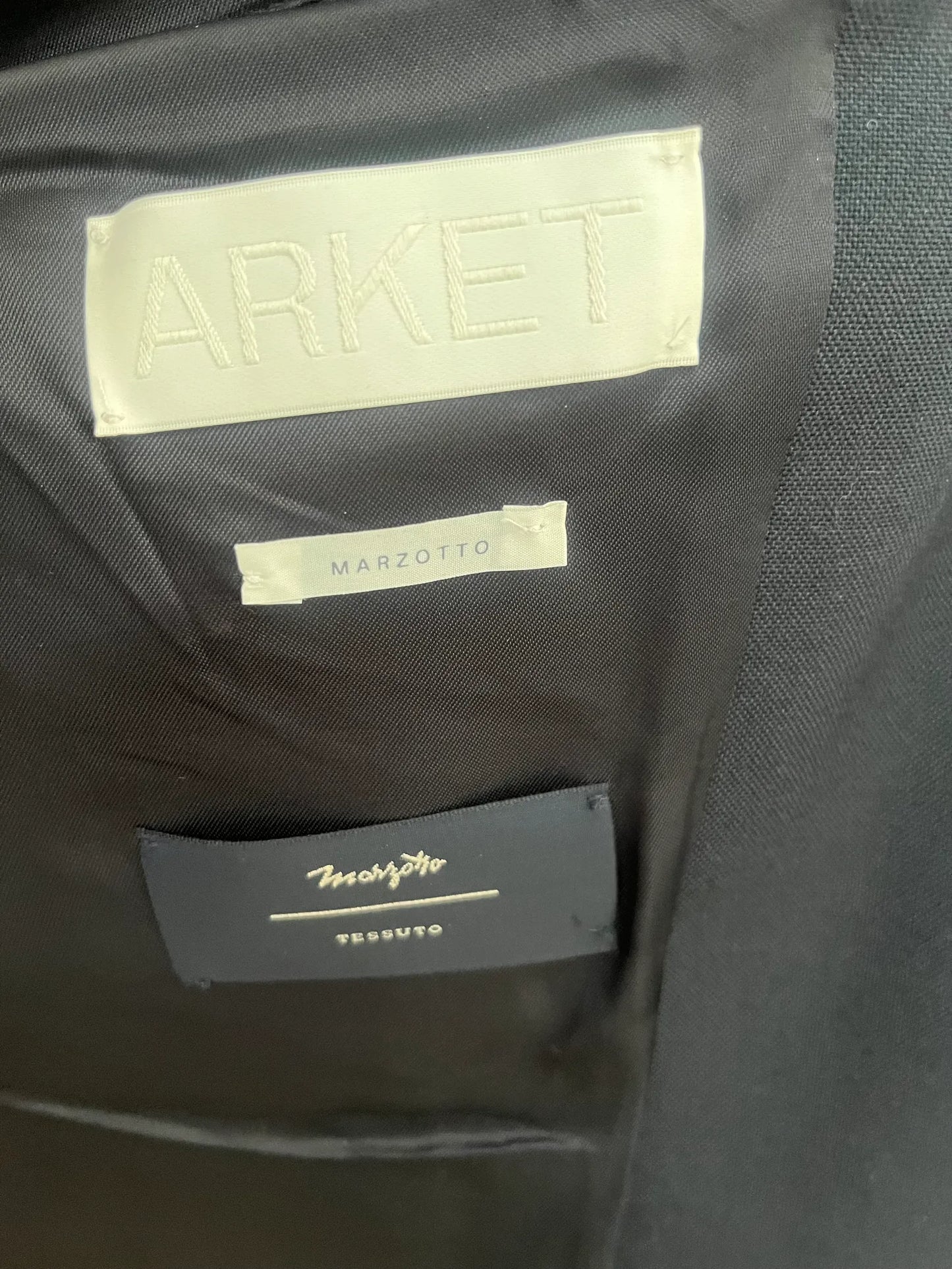 Arket-ullkostym