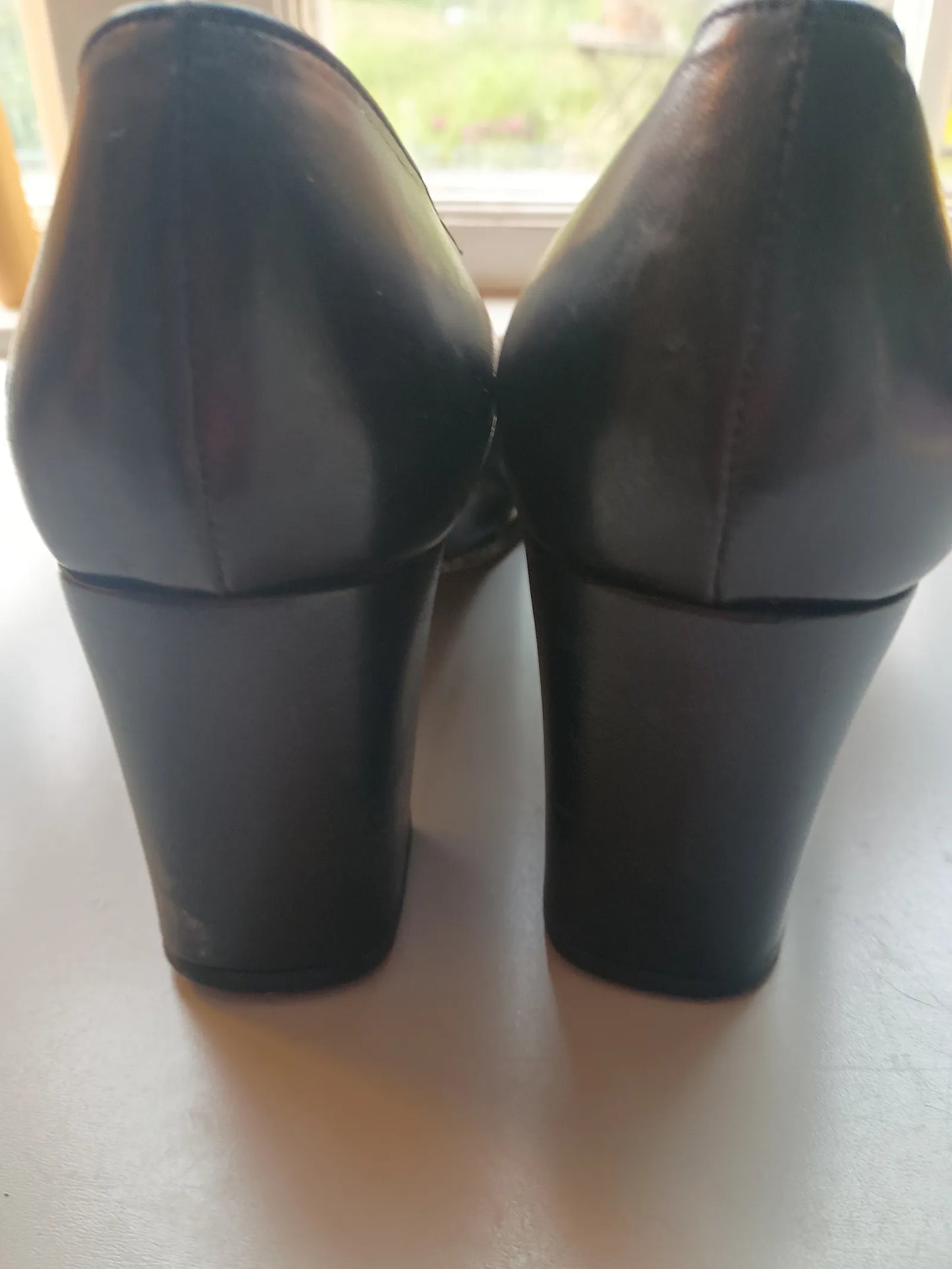Bally Heels