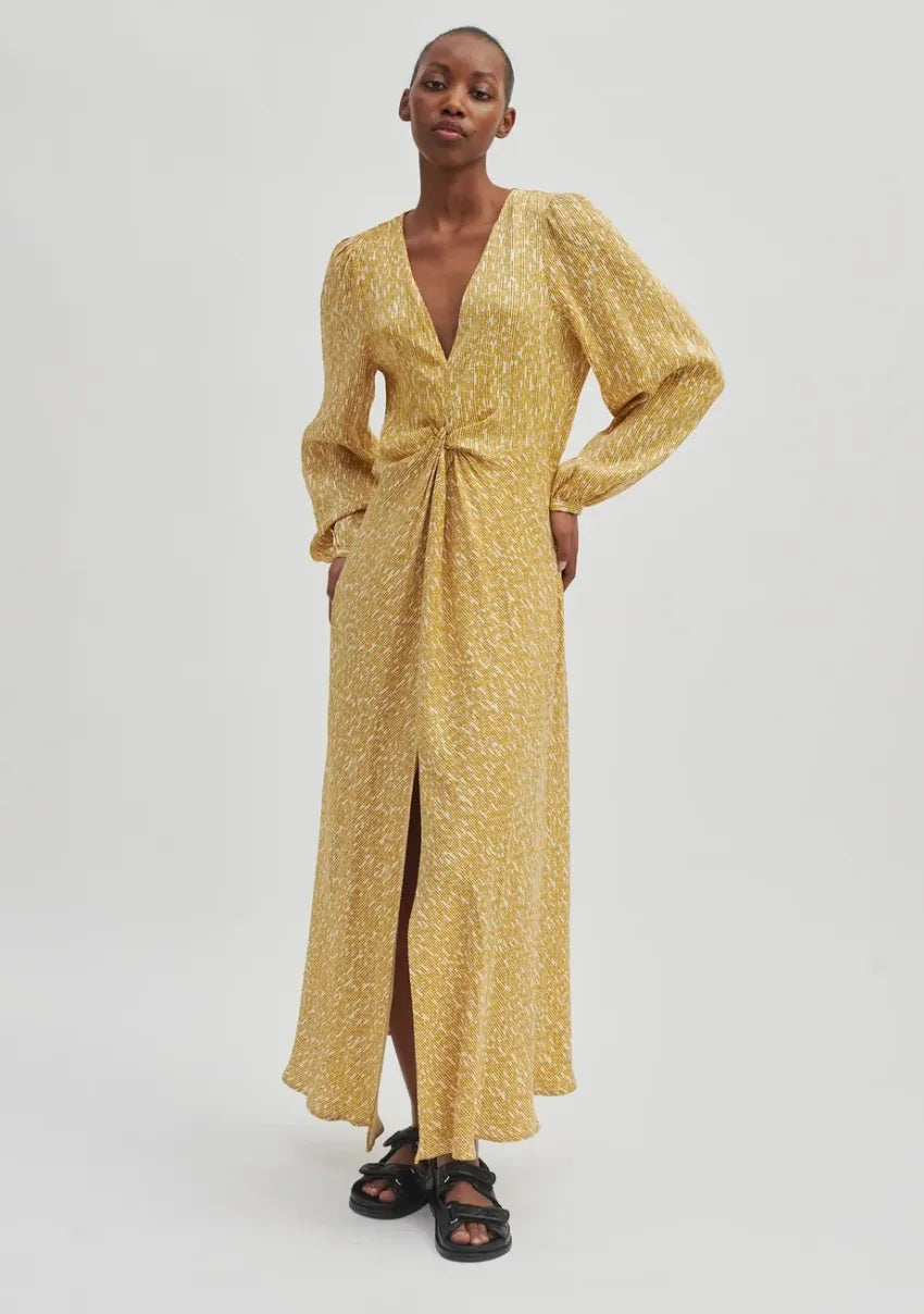 Second Female-klänning NWOT