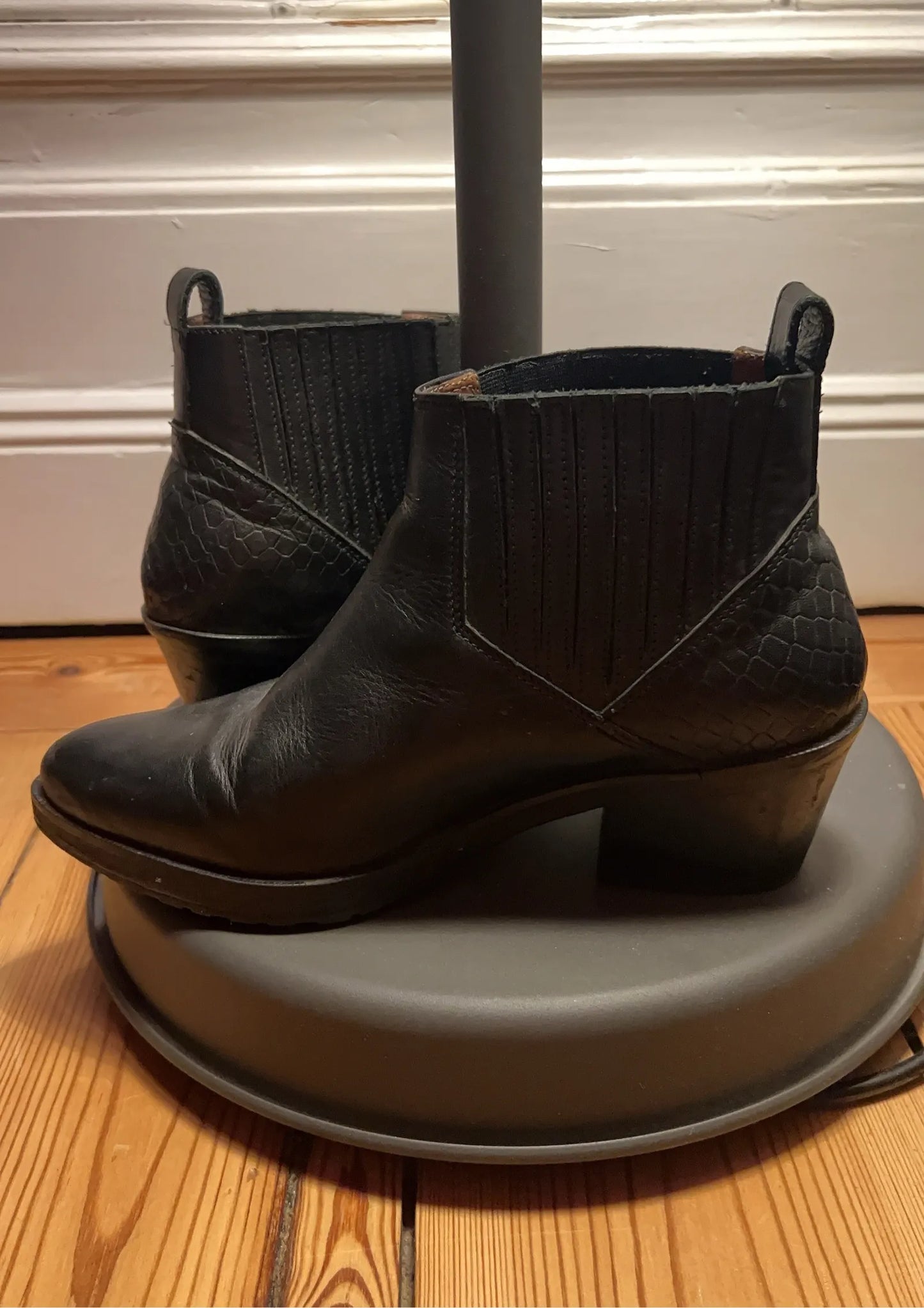 Rodebjer-skinnboots