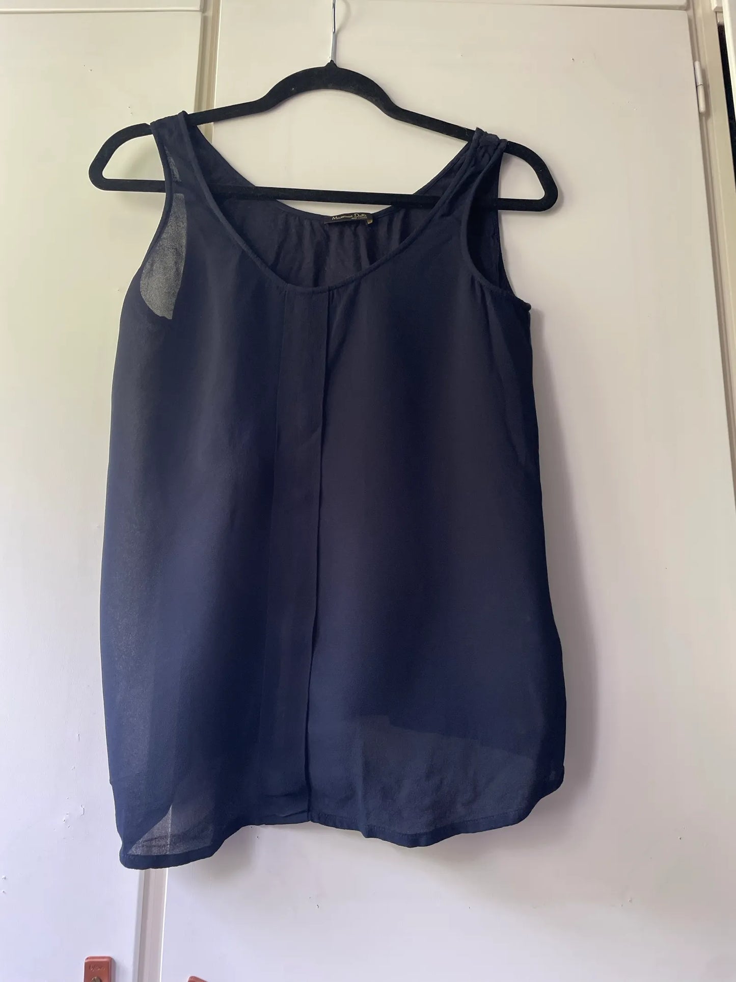 Massimo Dutti Elegantare Med Ett Fint Veck Framtill-linne