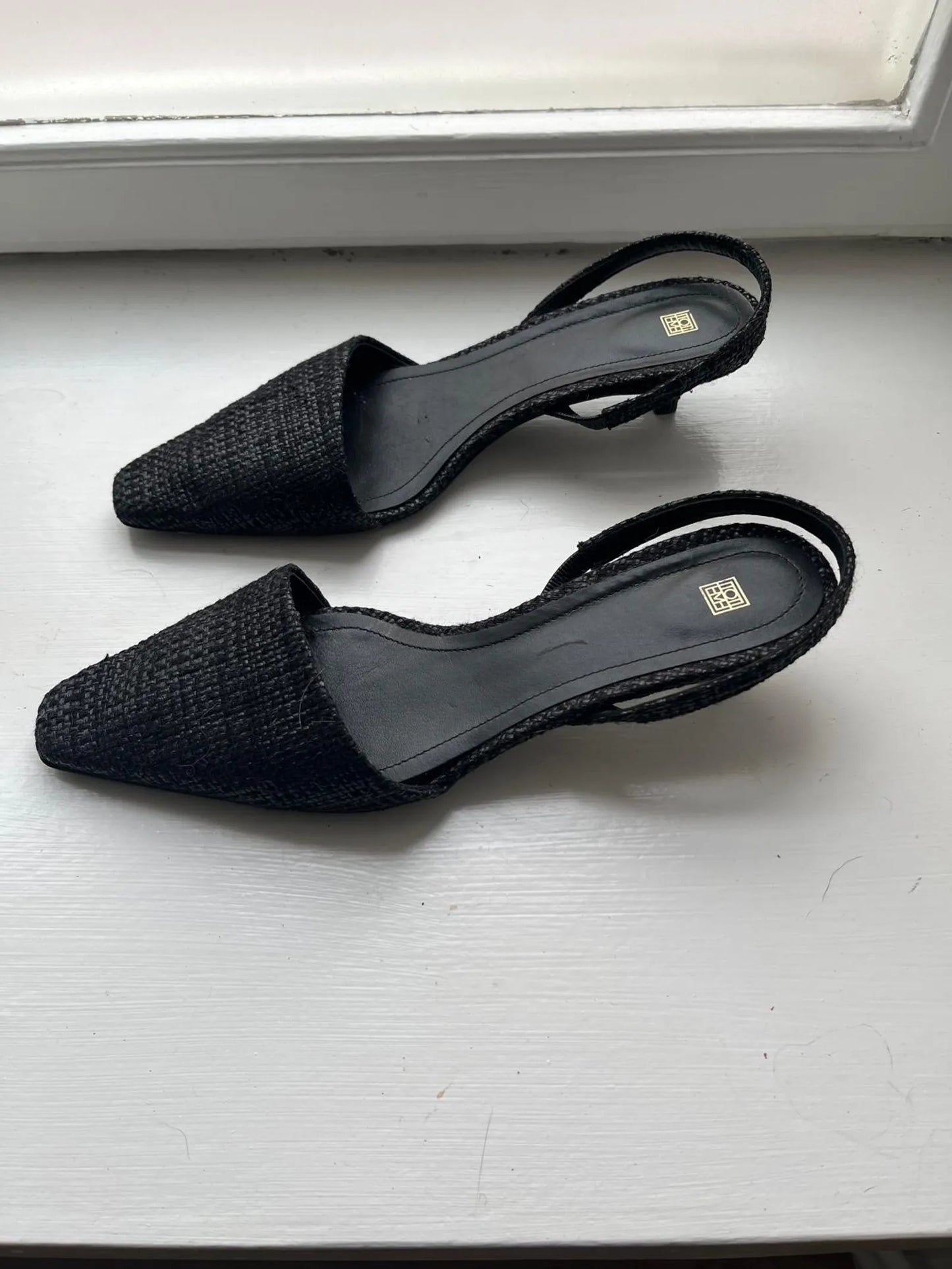 Toteme Faux Raffia Slingbacks-klackar