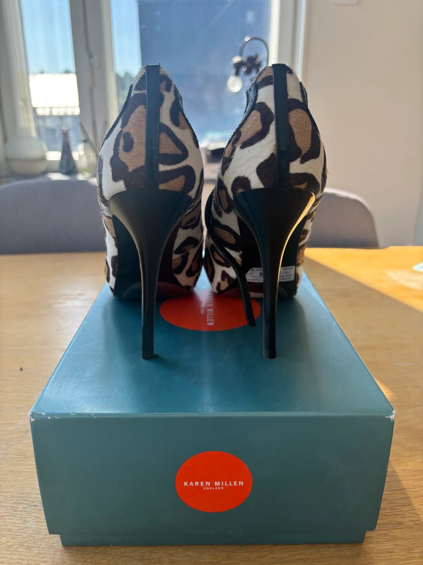 Karen Millen-klackar NWOT