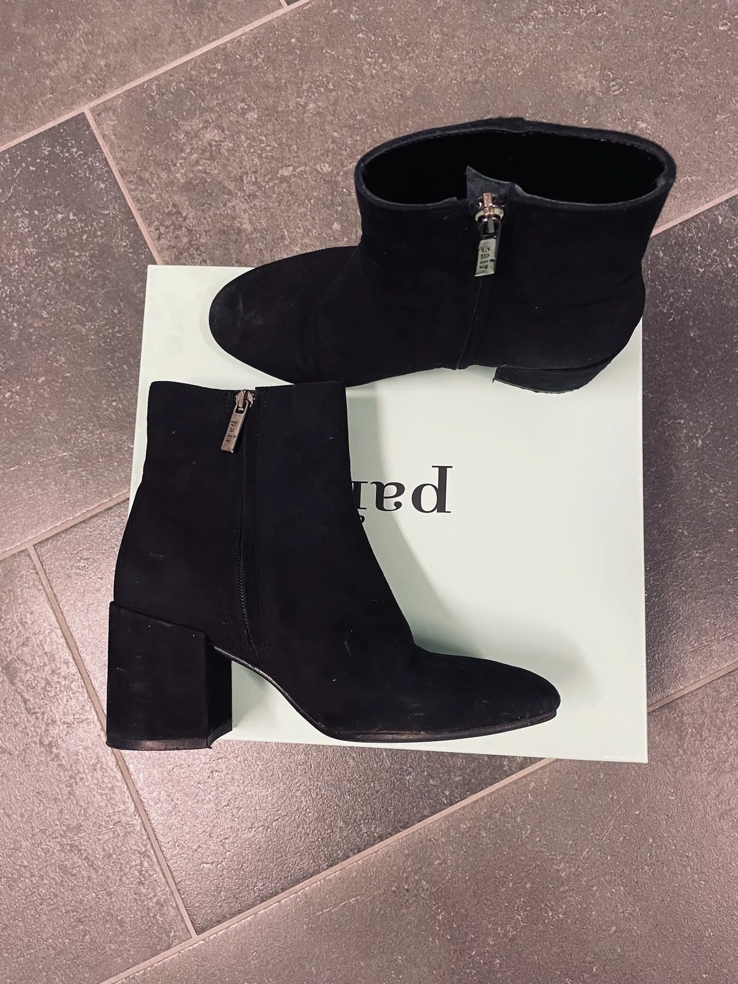 Apair Boots