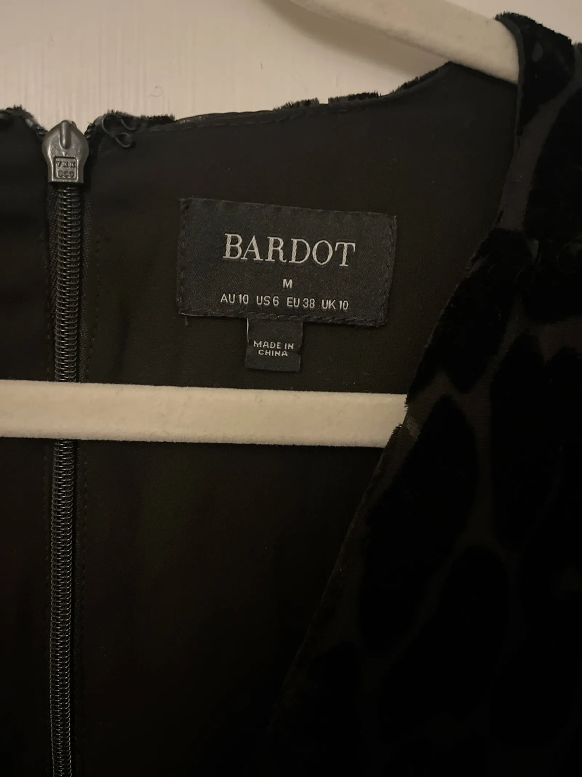 Bardot-klänning