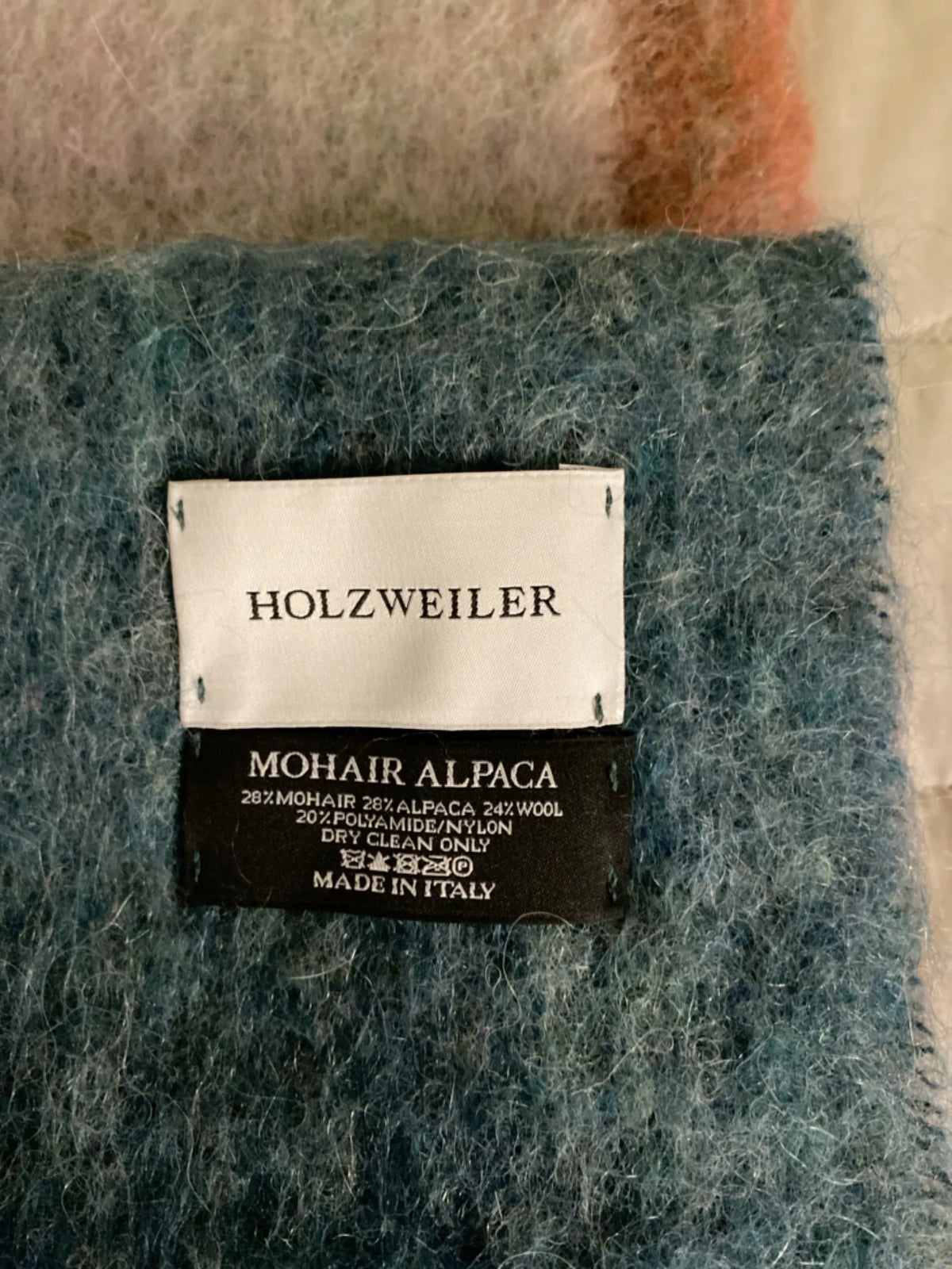 Holzweiler Scarf