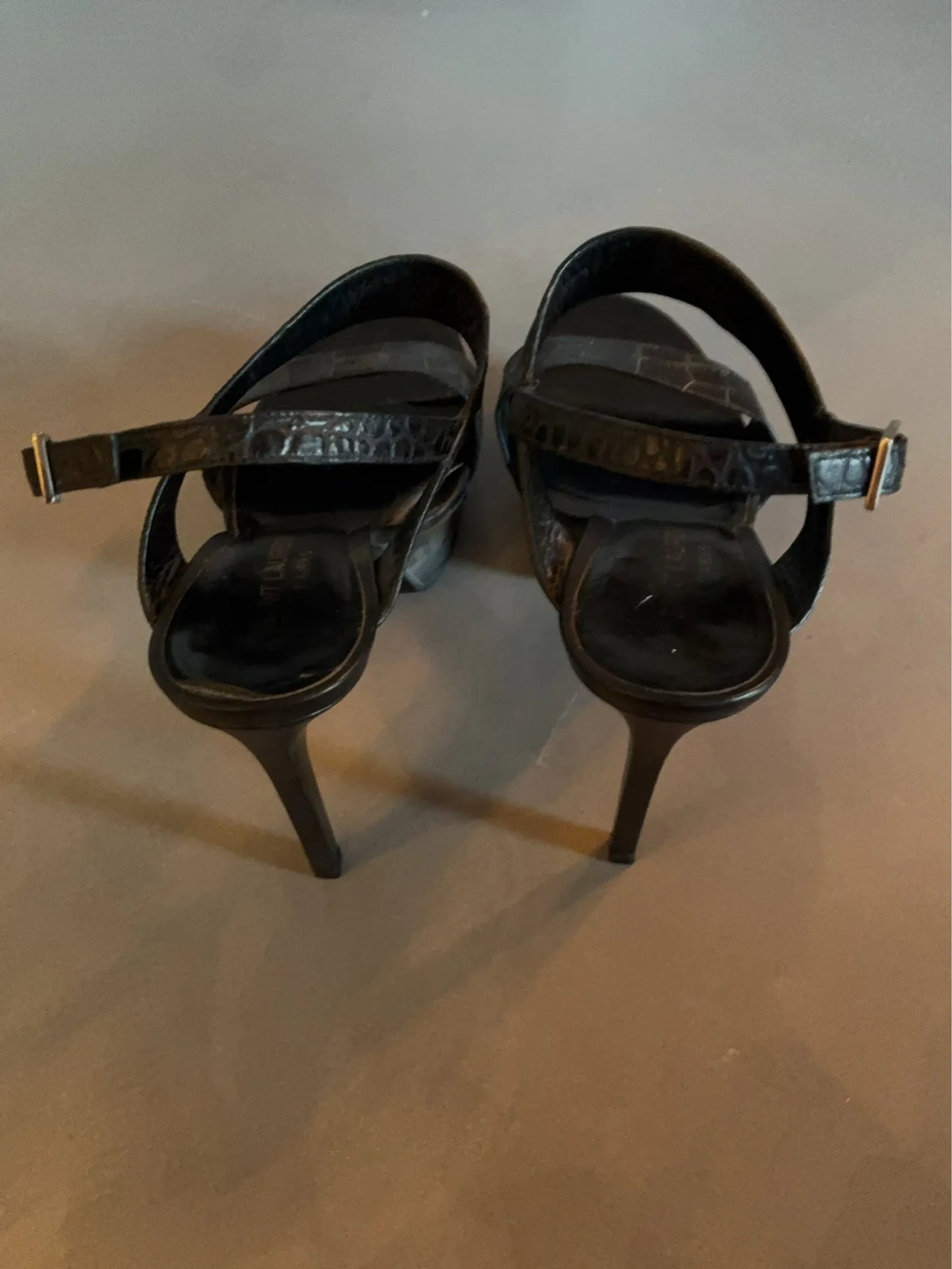 Saint Laurent-skinnklackar