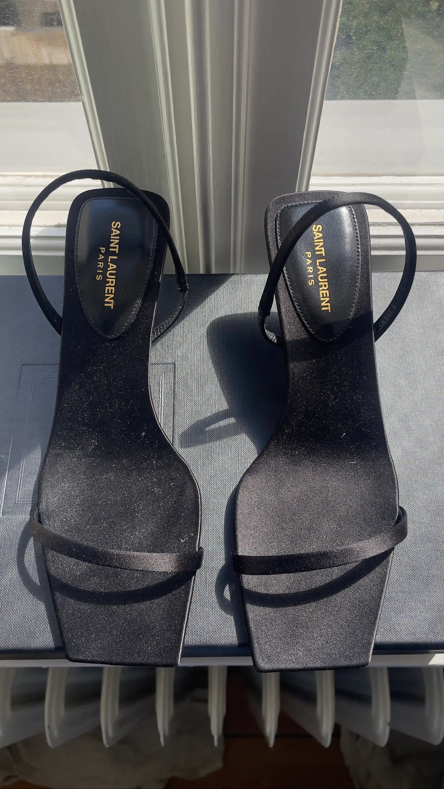 Saint Laurent-skinnklackar NWT