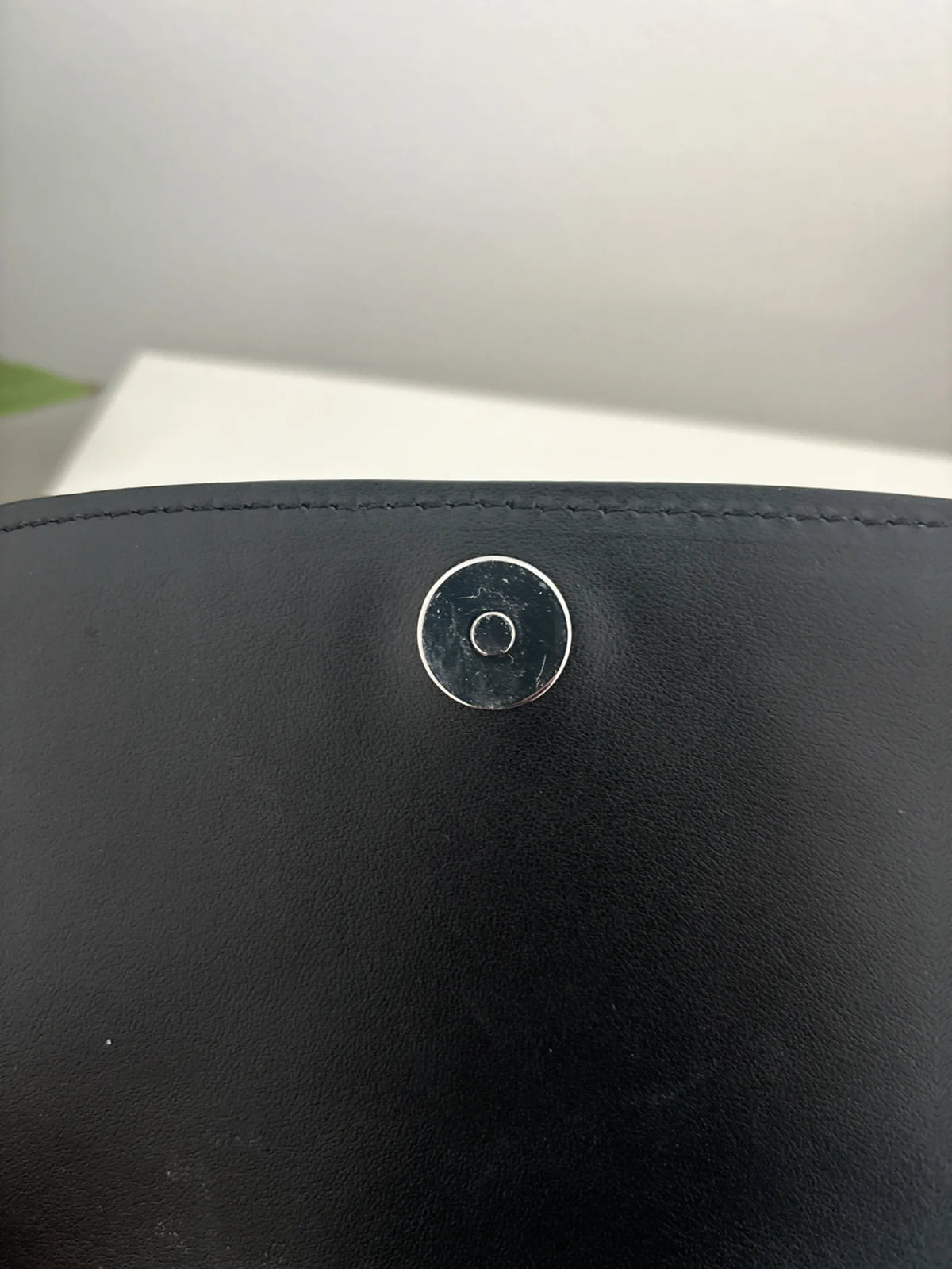 Cos-skinnaxelremsväska NWOT