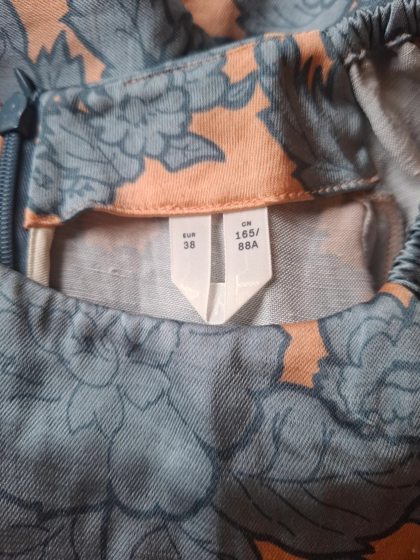 Arket-blus