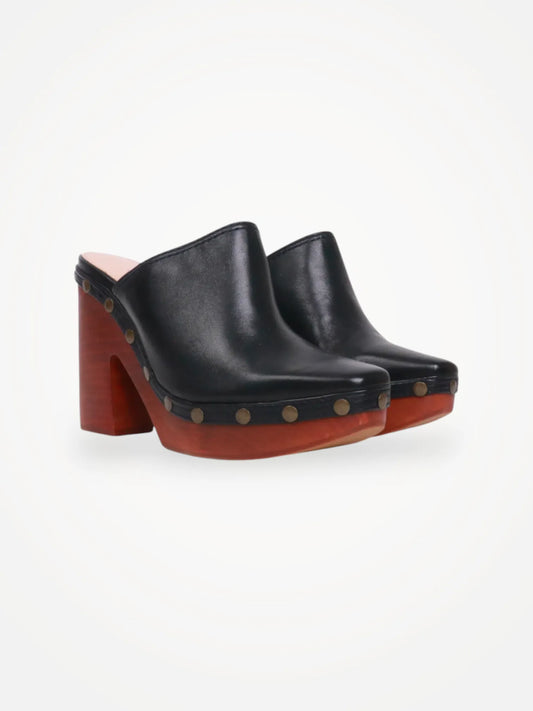 Jacquemus-skinnklackar