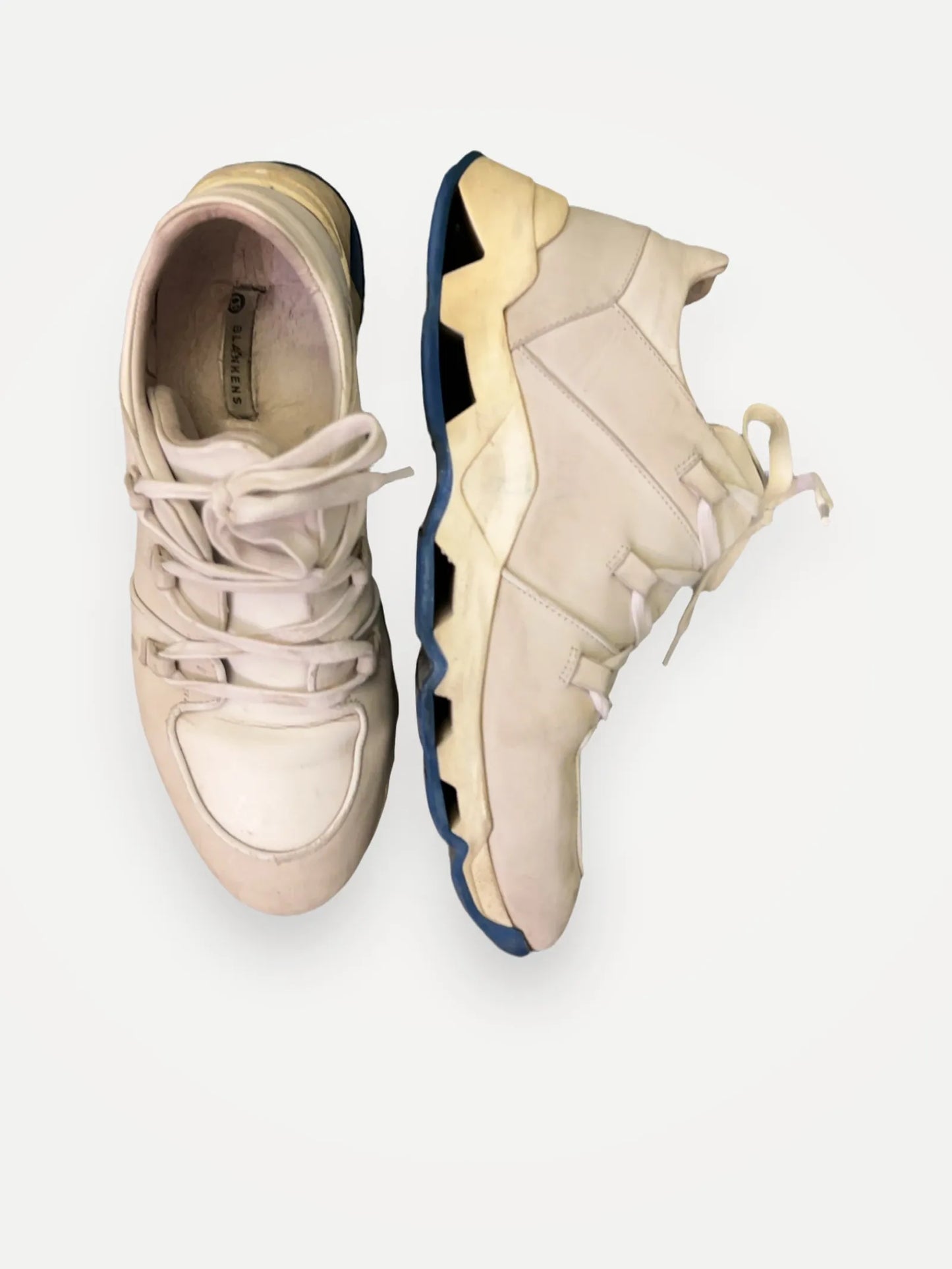 Blankens-skinnsneakers