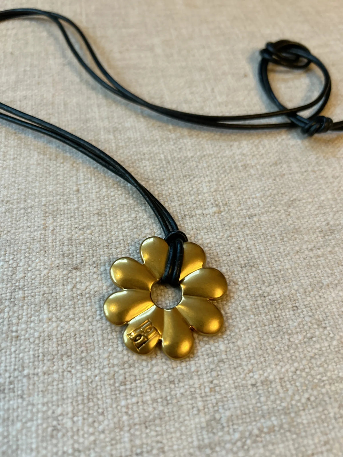 By Malene Birger Ferinlo-skinnhalsband NWOT