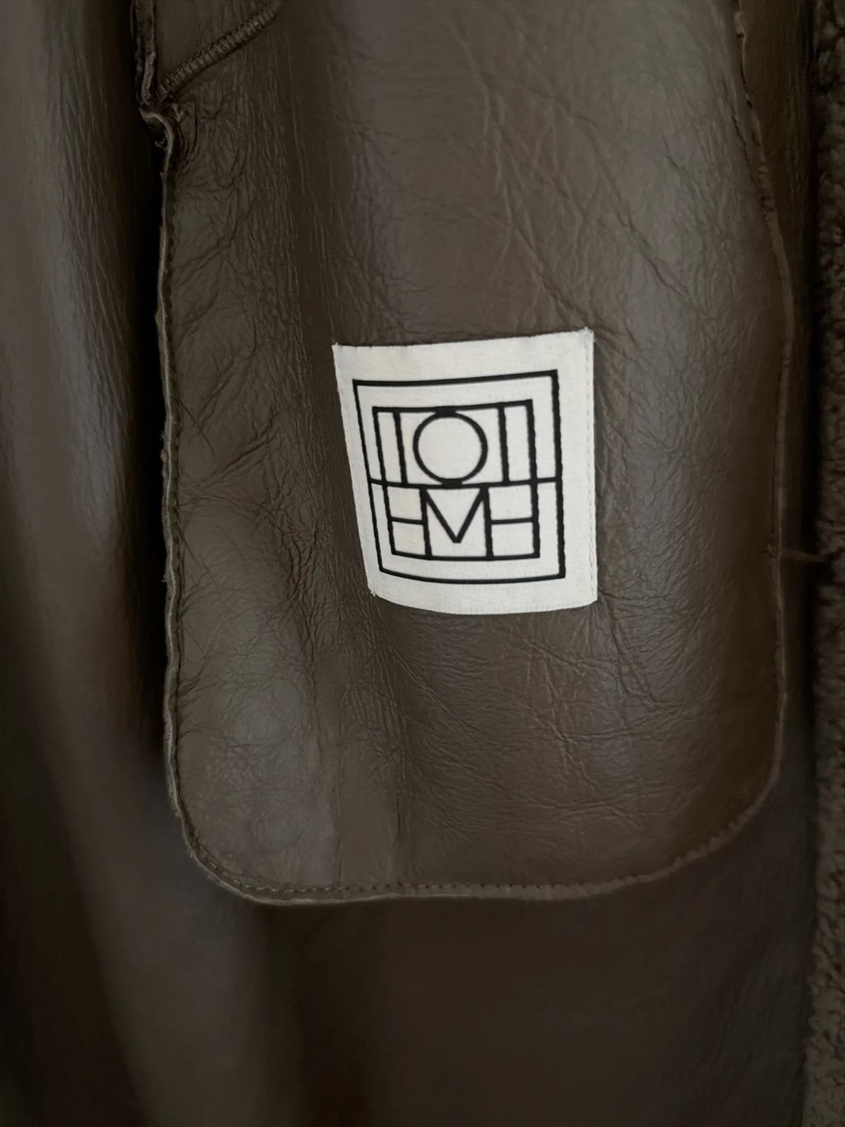 Toteme Shearling Wrap Cement Geeen-kappa NWOT