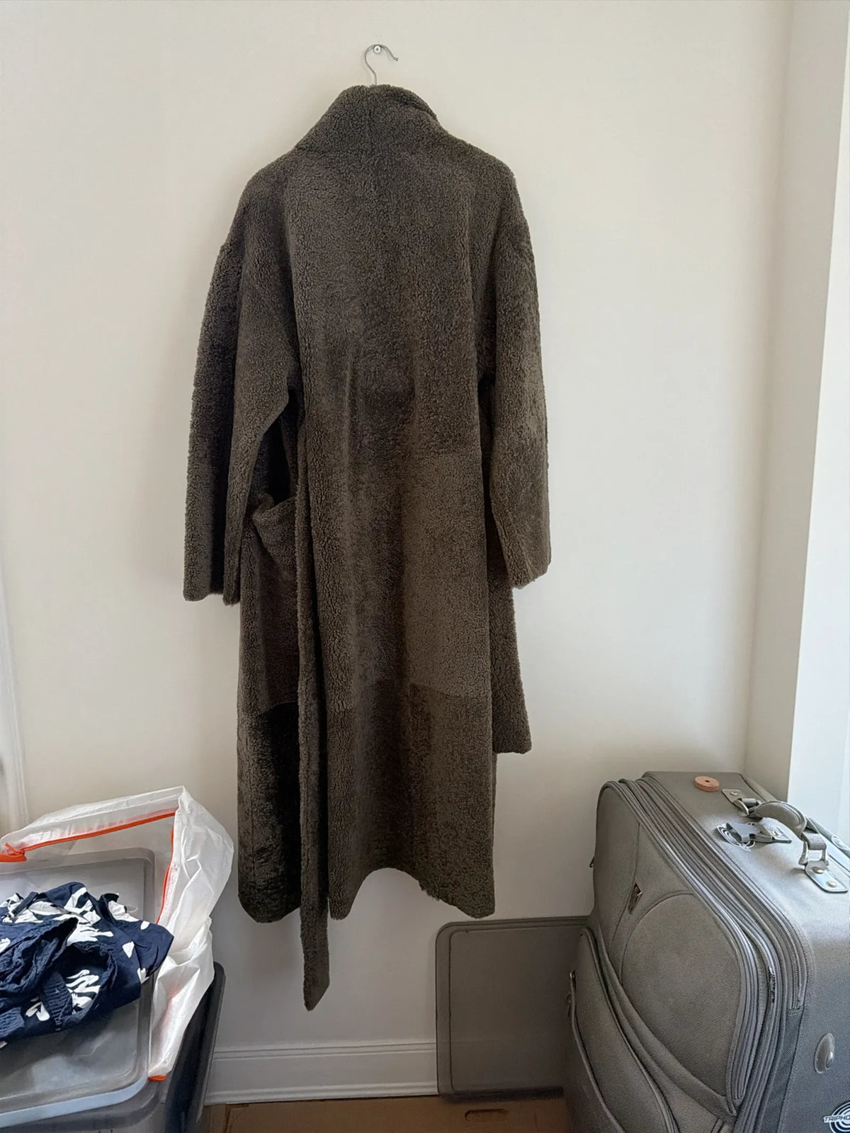 Toteme Shearling Wrap Cement Geeen-kappa NWOT