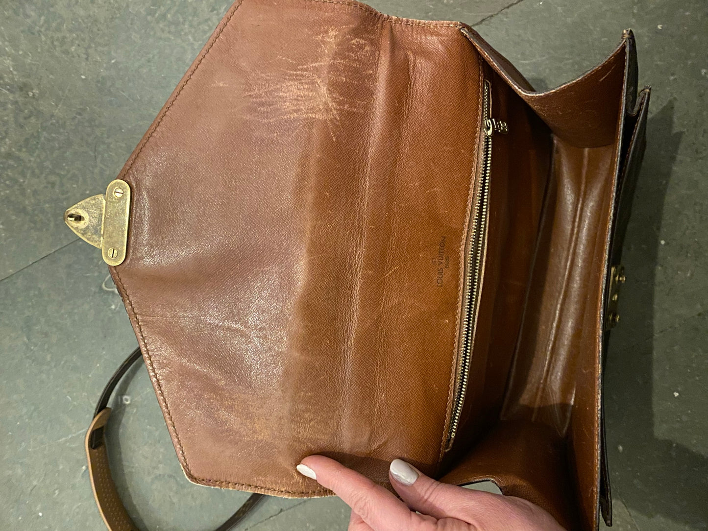 Louis Vuitton Shoulder bag