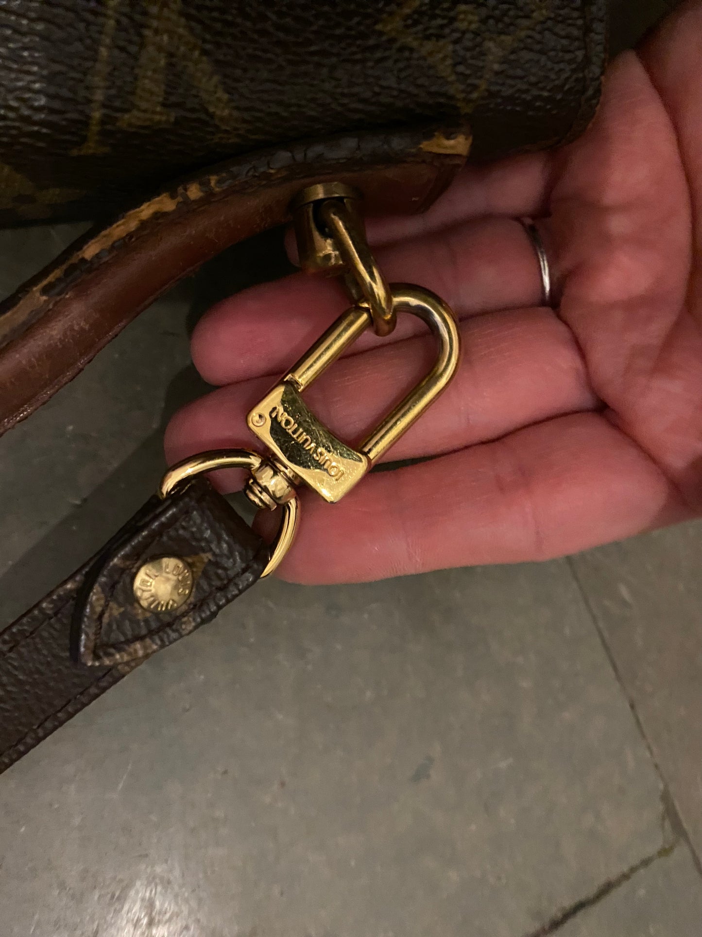 Louis Vuitton Shoulder bag