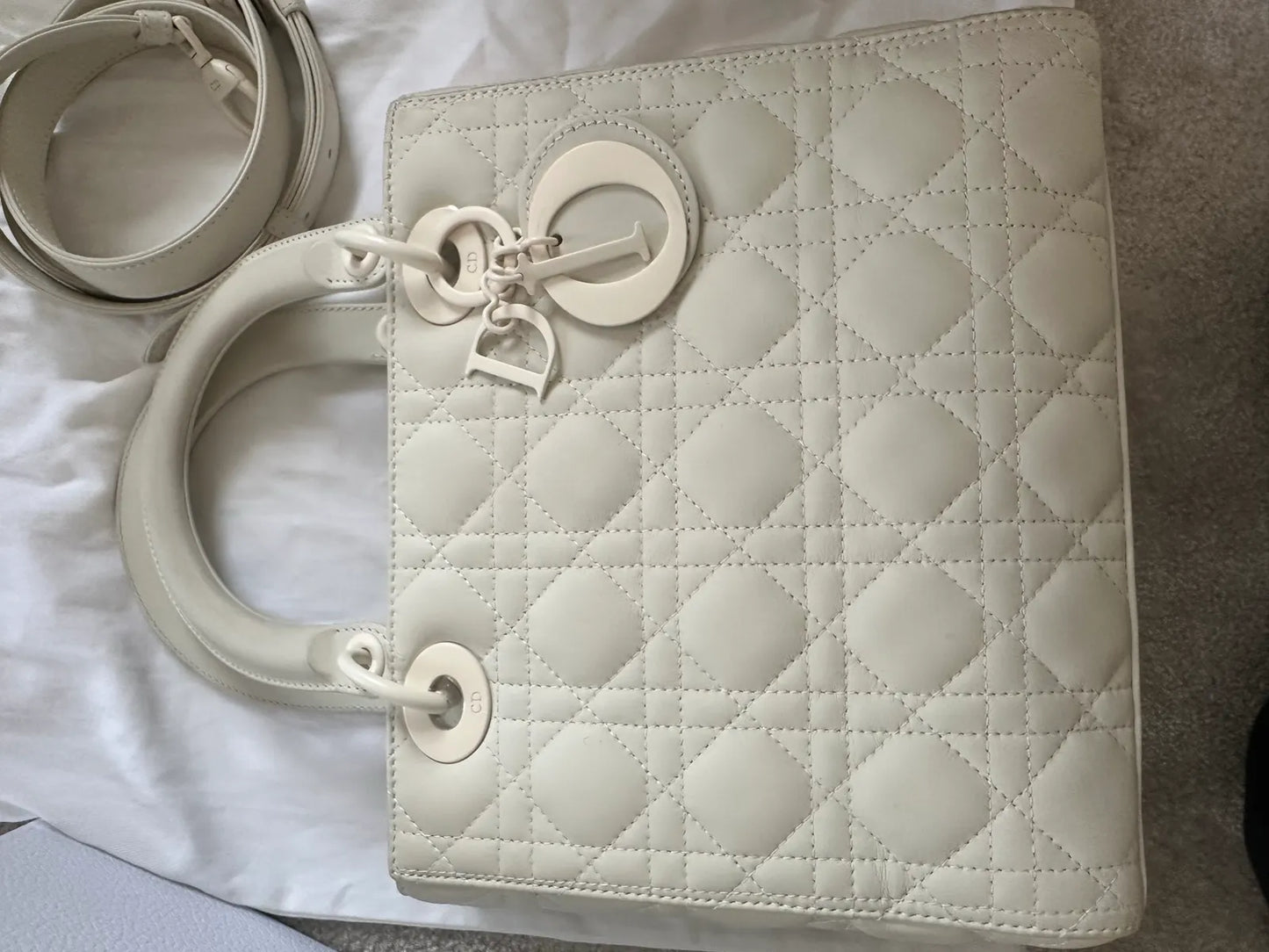 Christian Dior Lady Dior-skinnhandväska