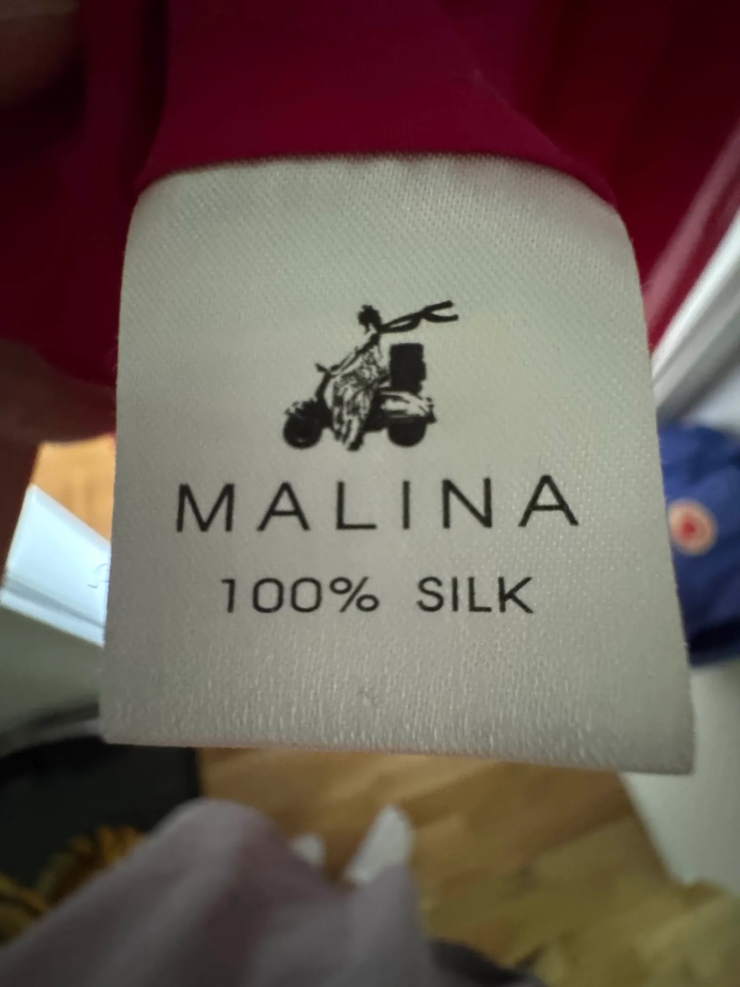 Malina-sidenklänning