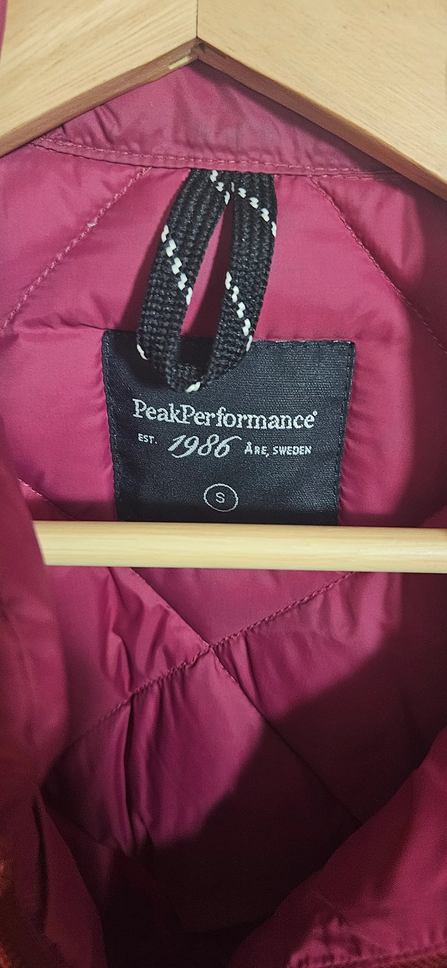 Peak Performance Puffer jacket