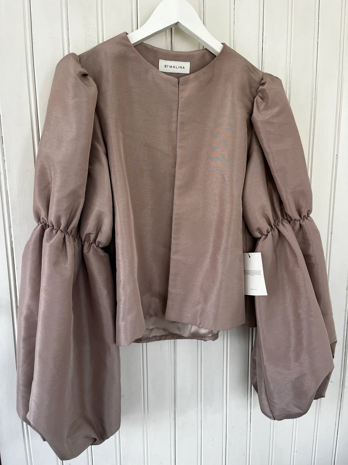 By Malina Zoey Double Pouf Sleeve-blus NWT