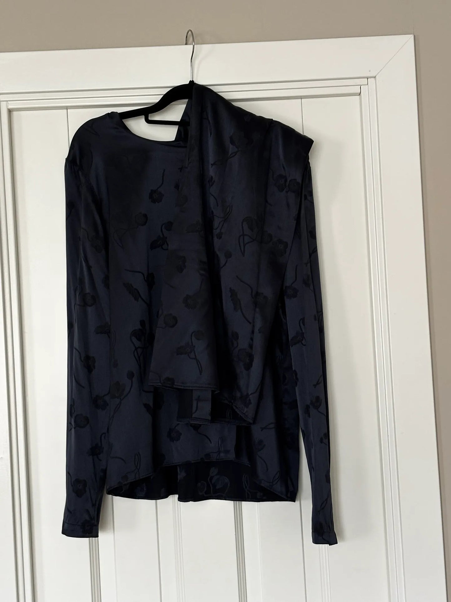 Ahlvar Gallery-sidenset NWOT