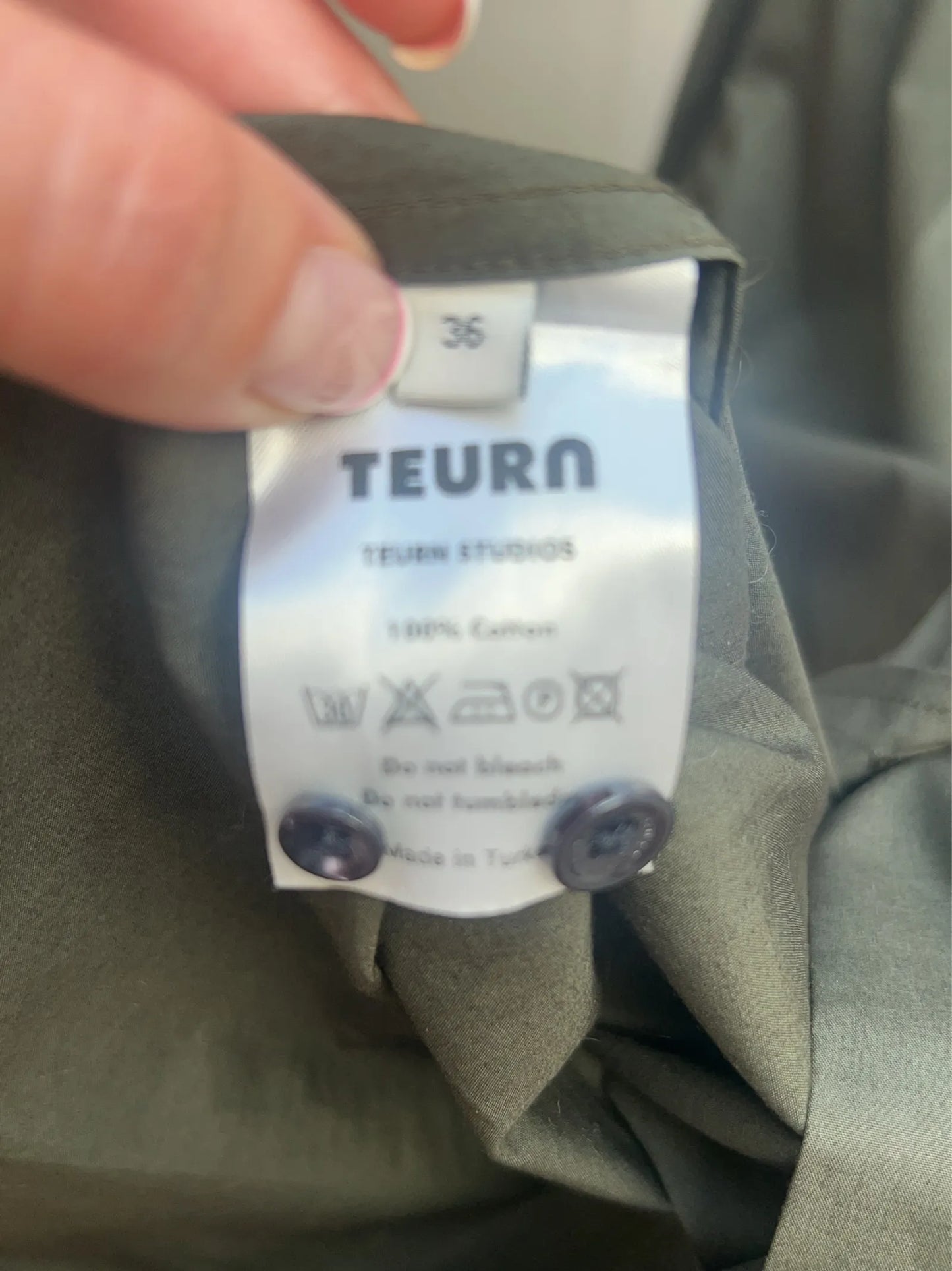 Teurn Studios-skjorta