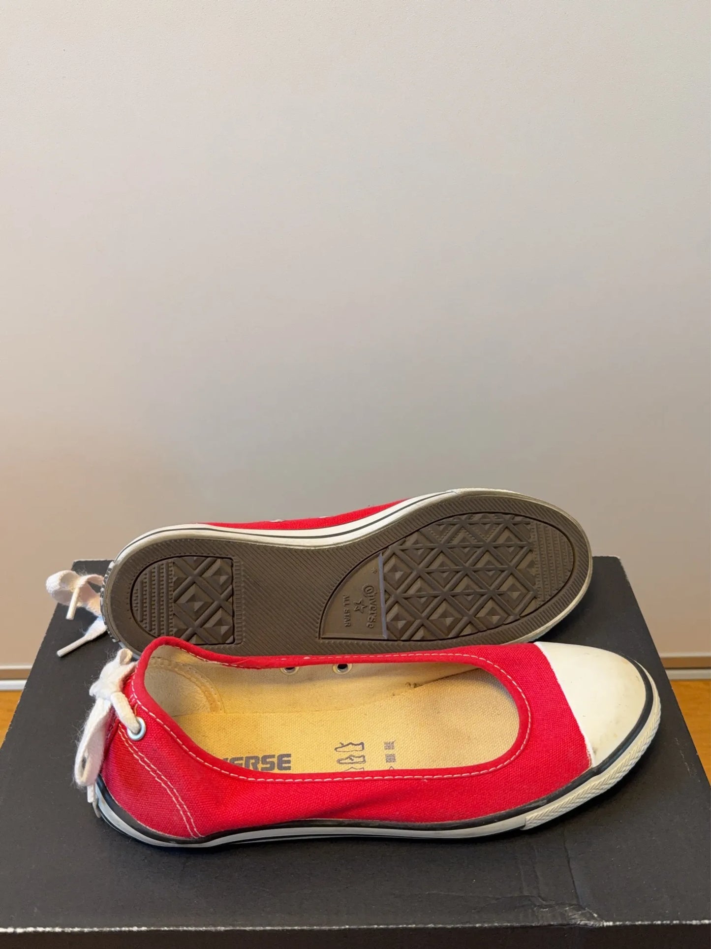 Converse Ballet flats