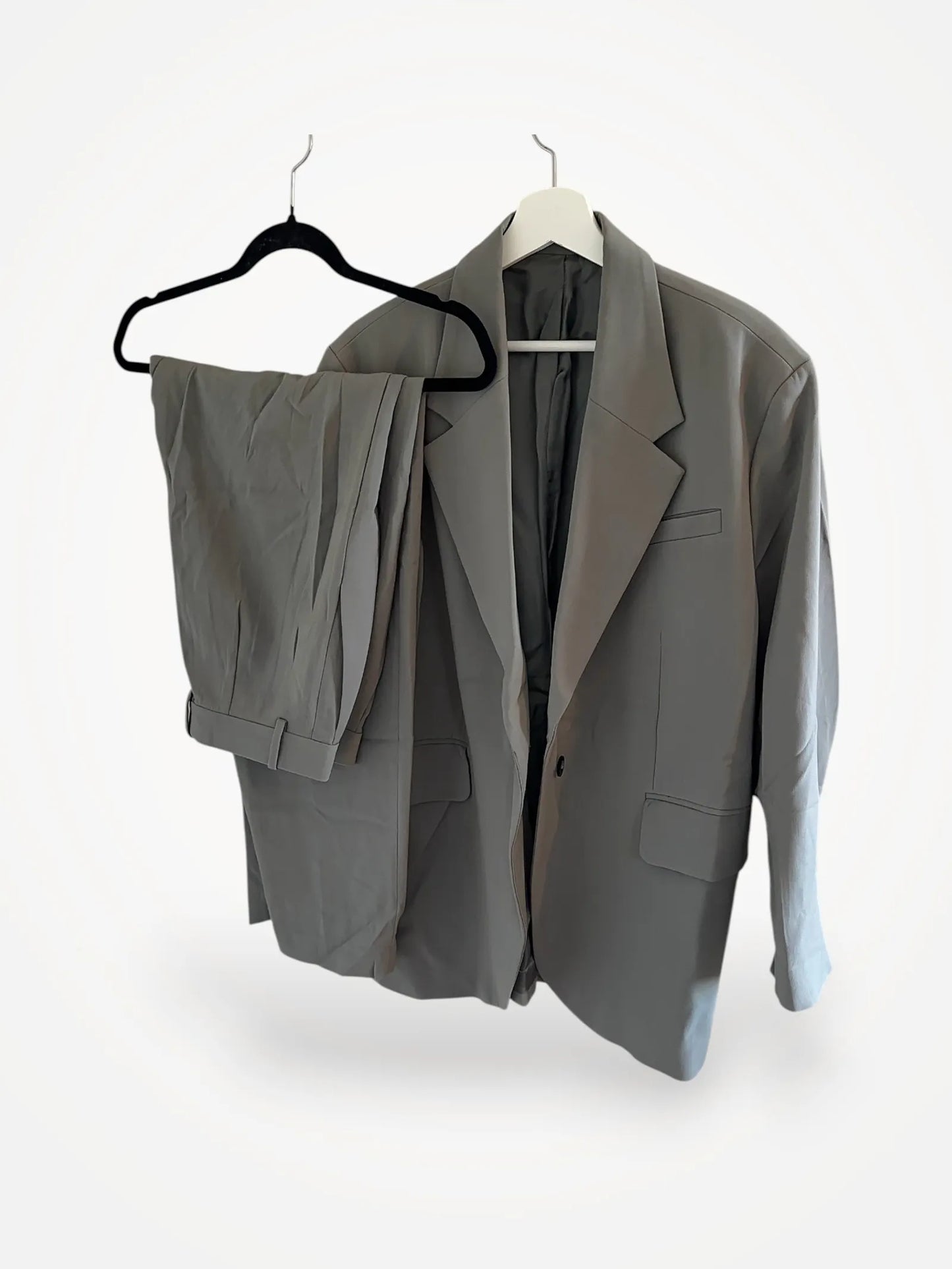 Arket Suit