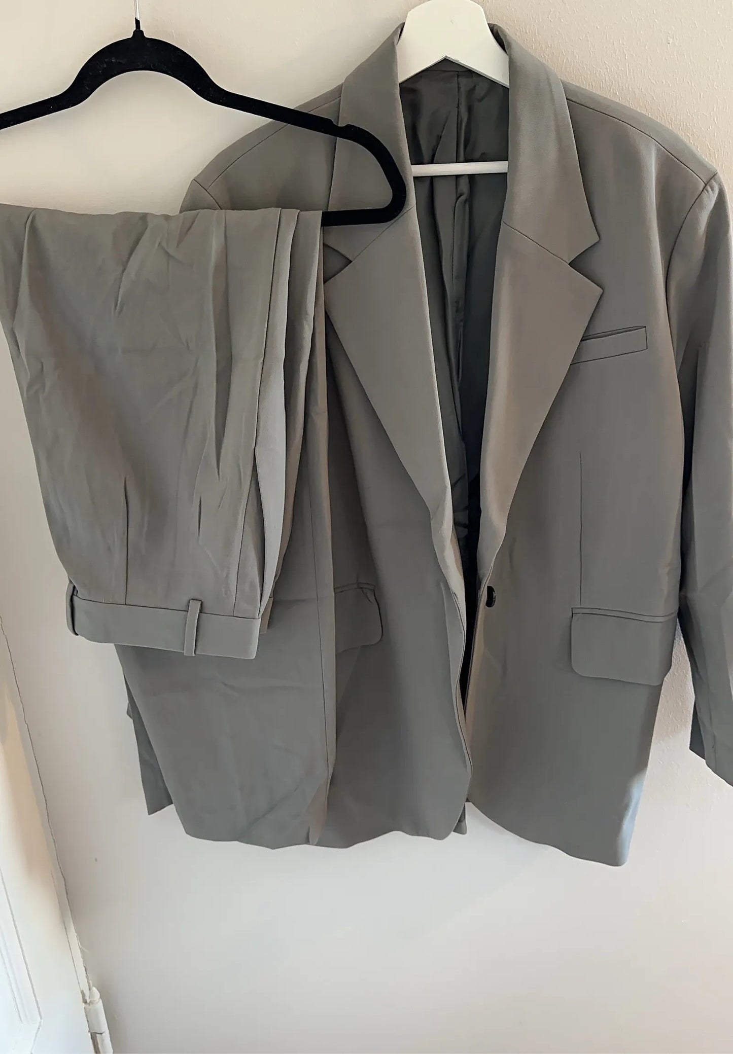Arket Suit