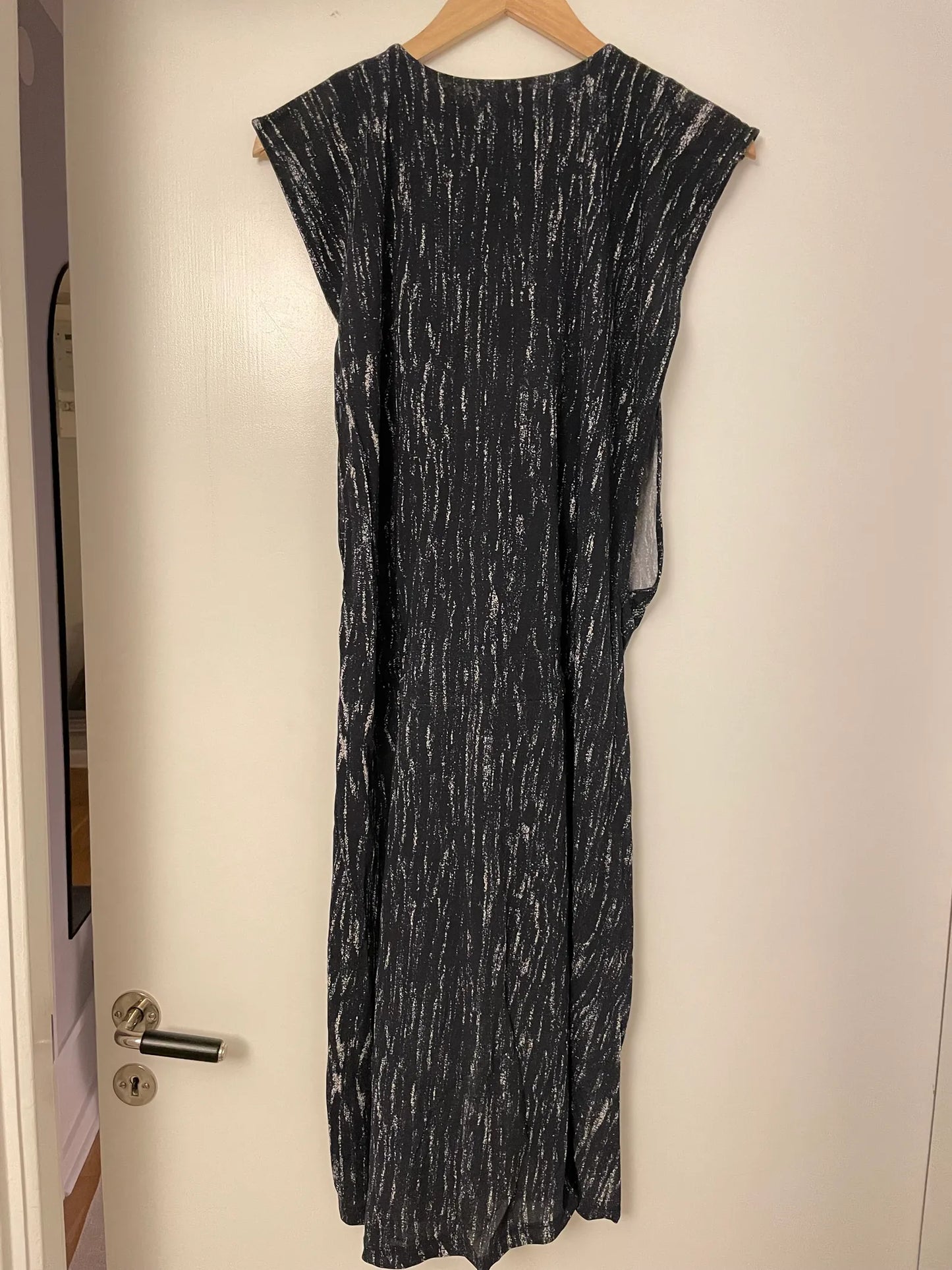 Filippa K-klänning