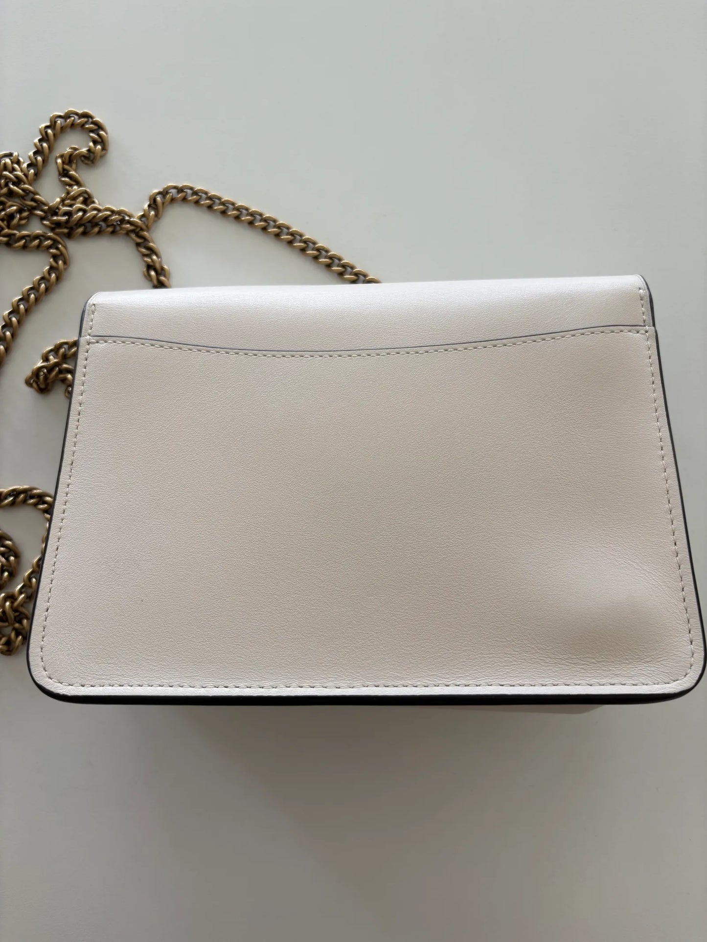 Coach Bowery With Tearose Turnlock-skinnaxelremsväska