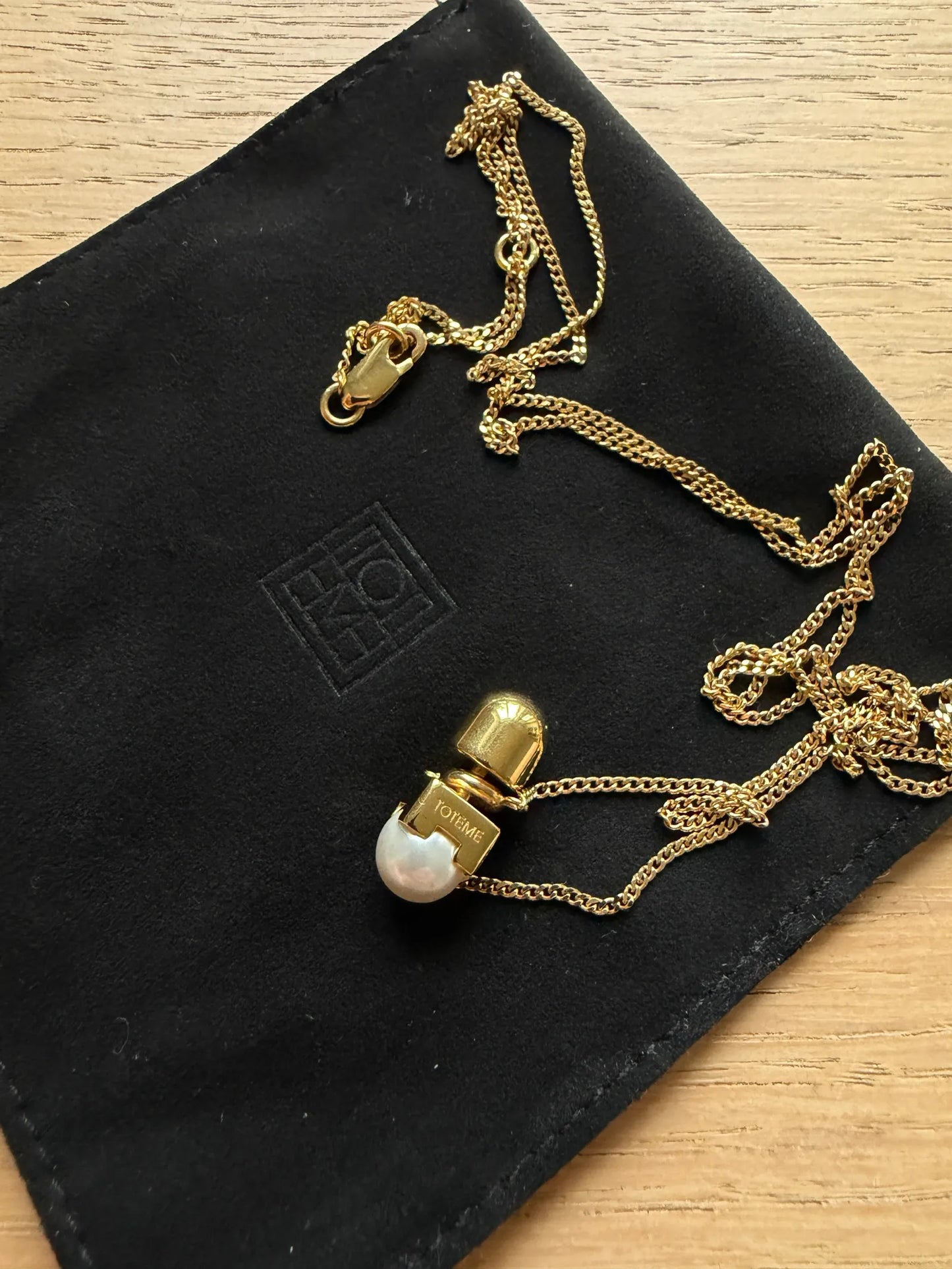 Toteme Long Faux Pearl White-halsband