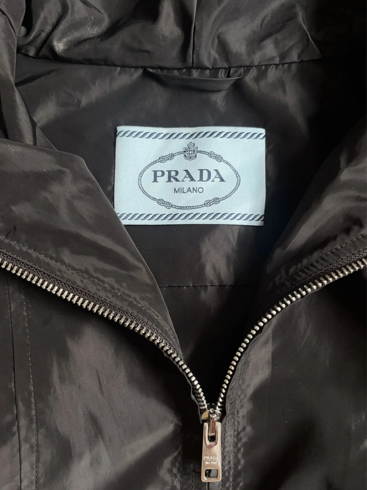 Prada-jacka