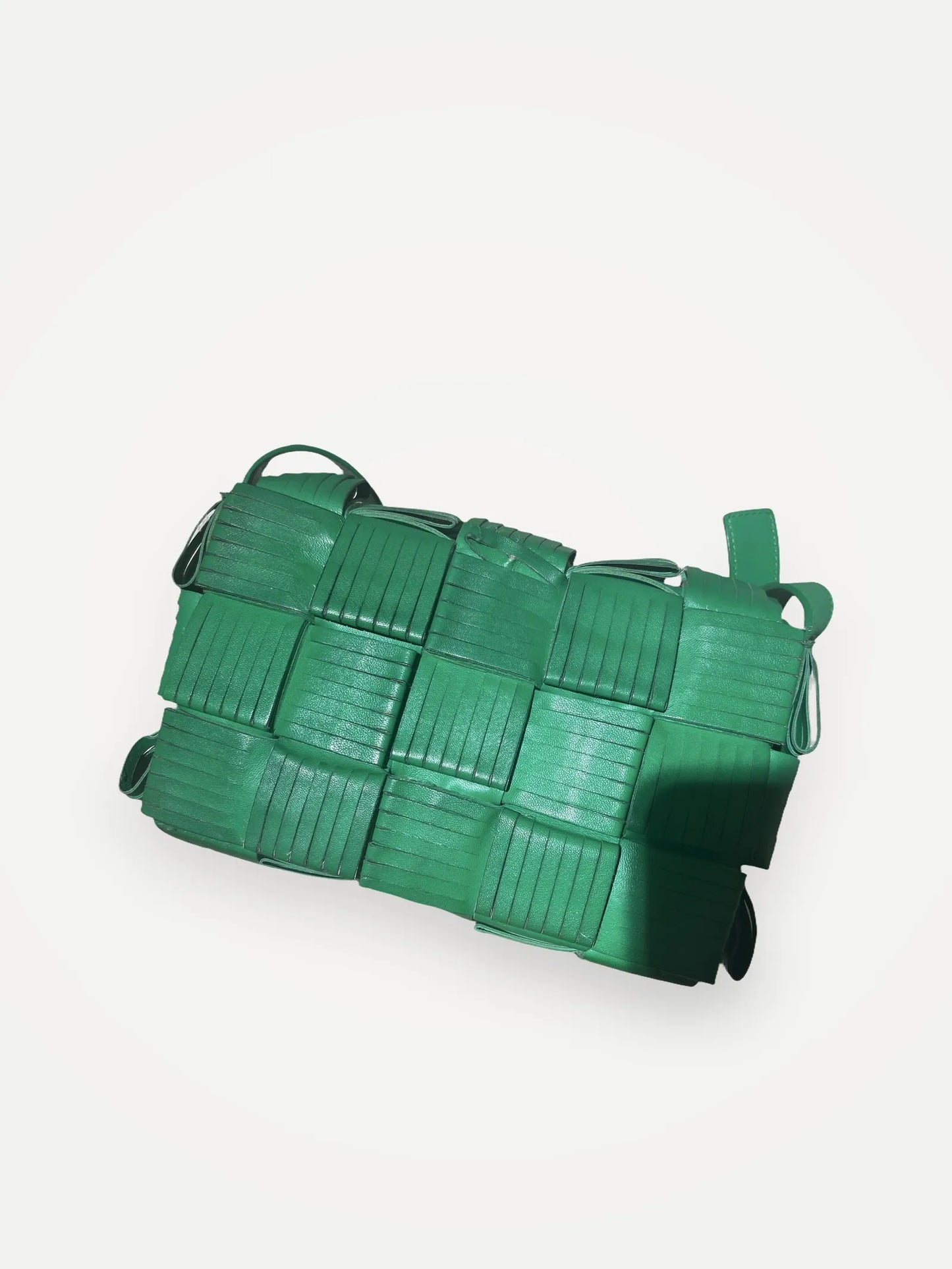 Bottega Veneta-skinnaxelremsväska