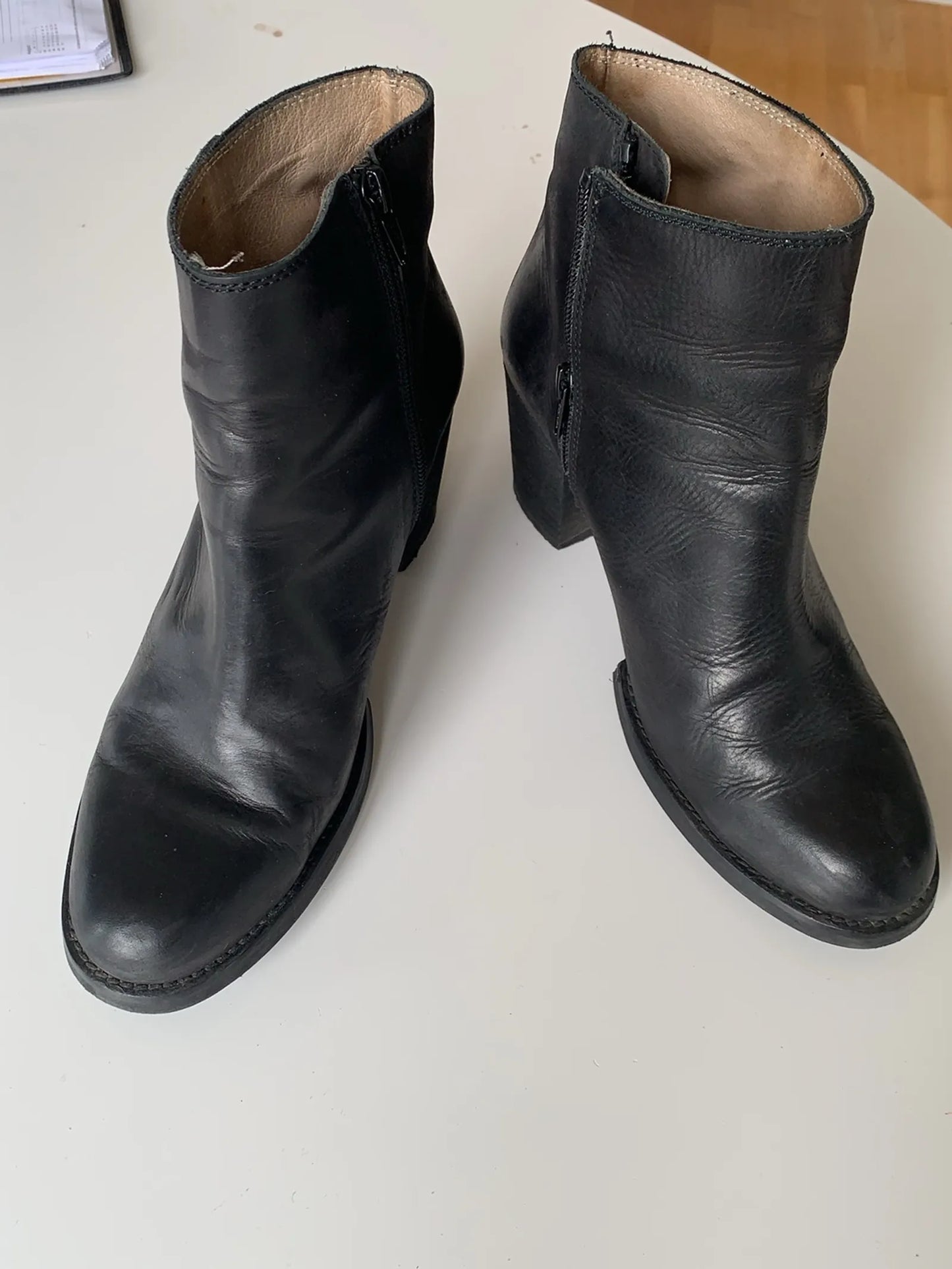 K.Cobler Boots
