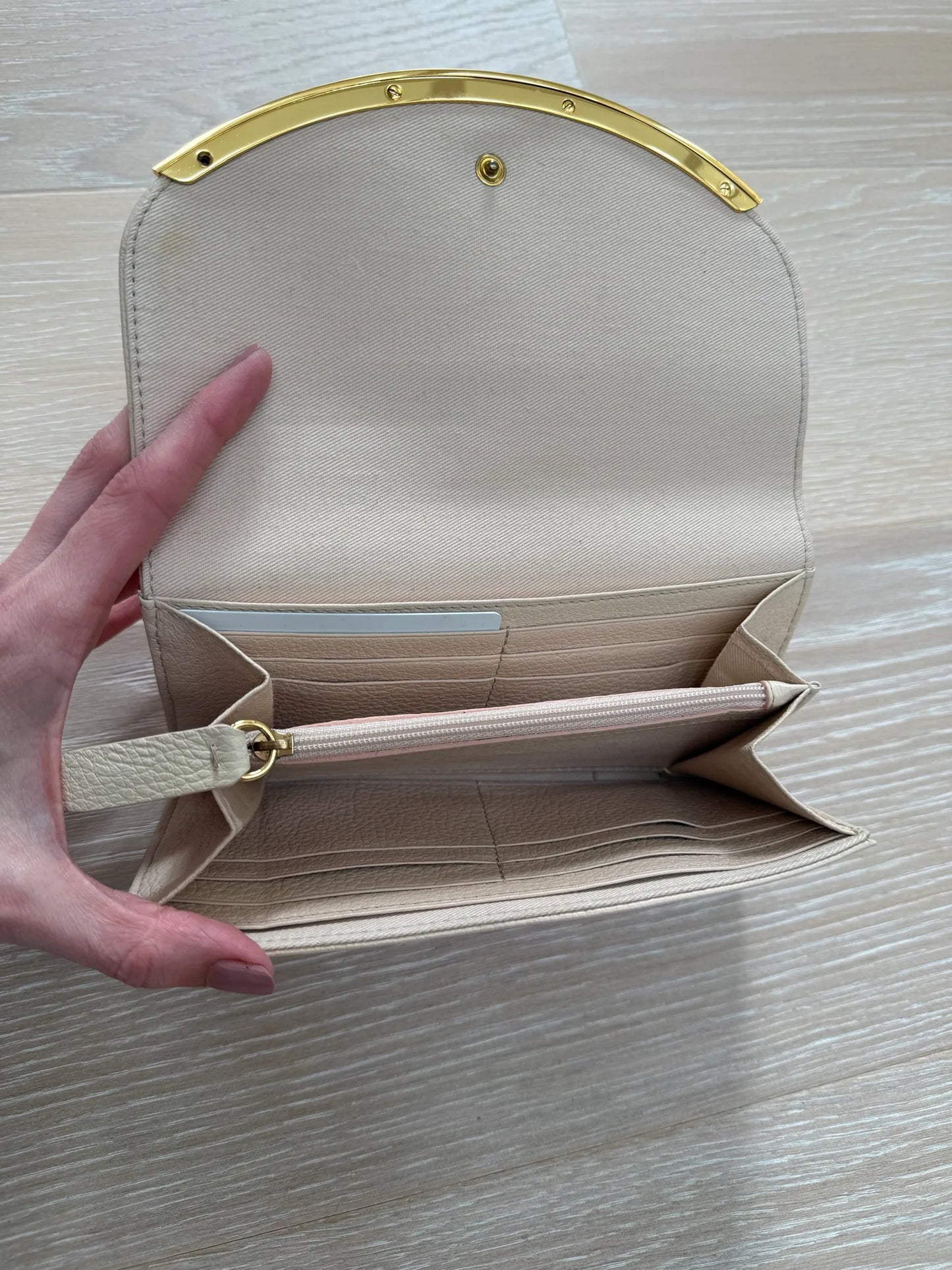 See by Chloé “lizzie” Long Wallet / Continental Wallet.-skinnplånbok