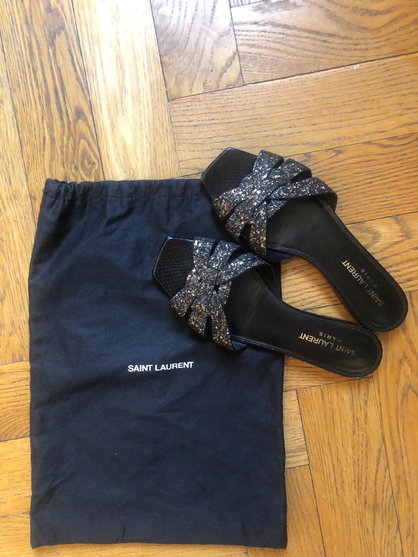 Saint Laurent-skinnsandaler
