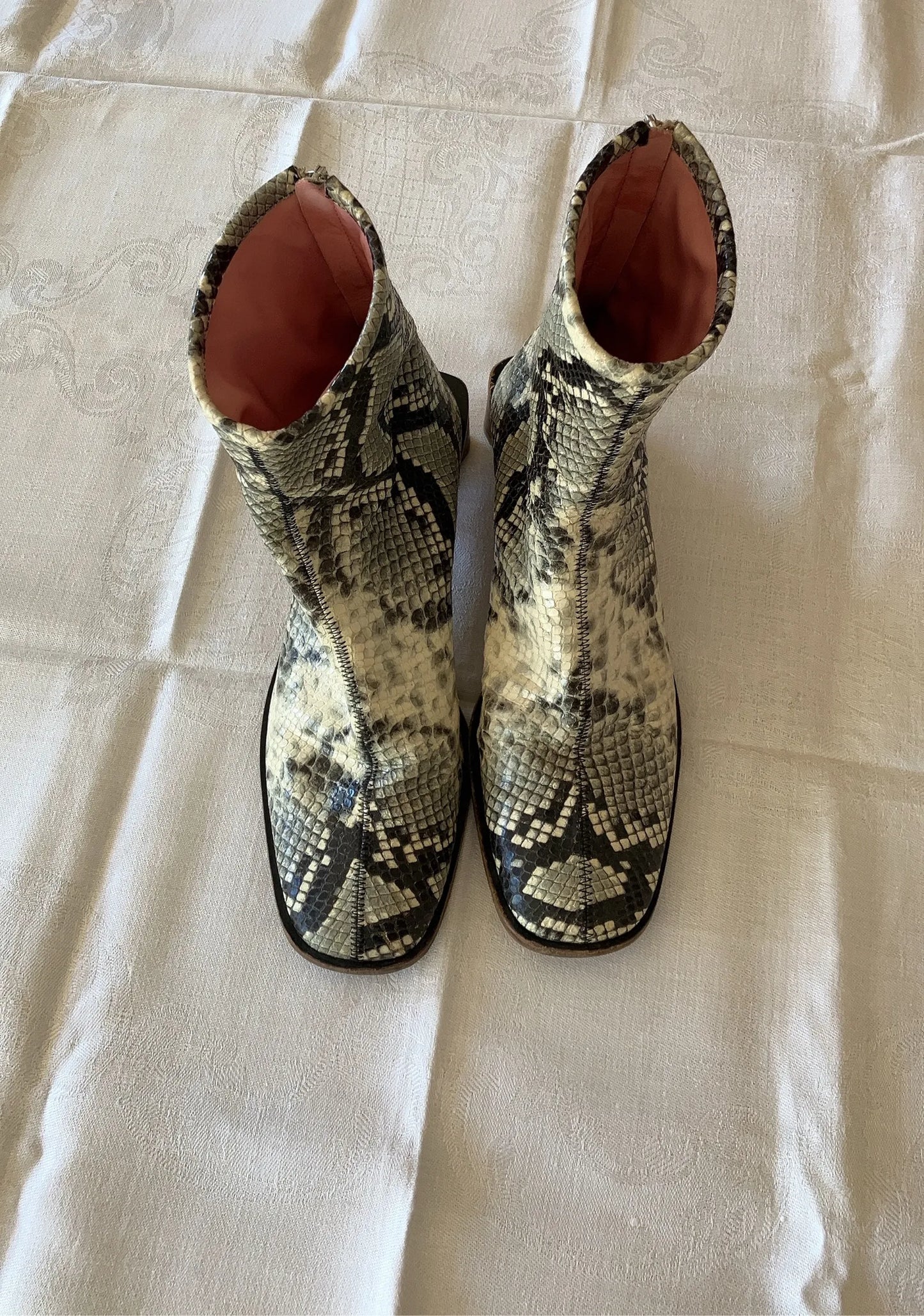 Acne Studios-skinnboots