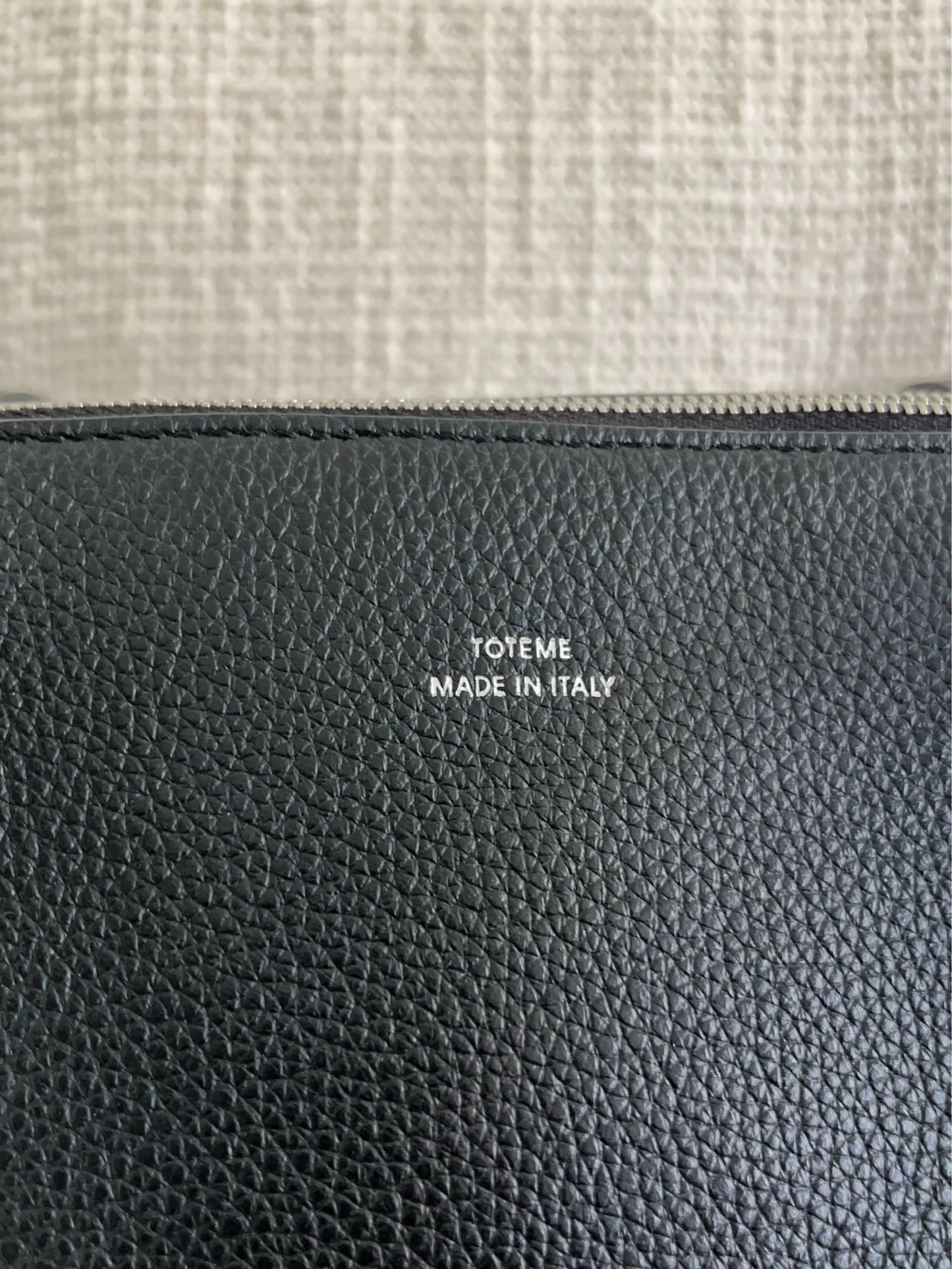 Toteme Medium Grained Day Tote-skinnhandväska