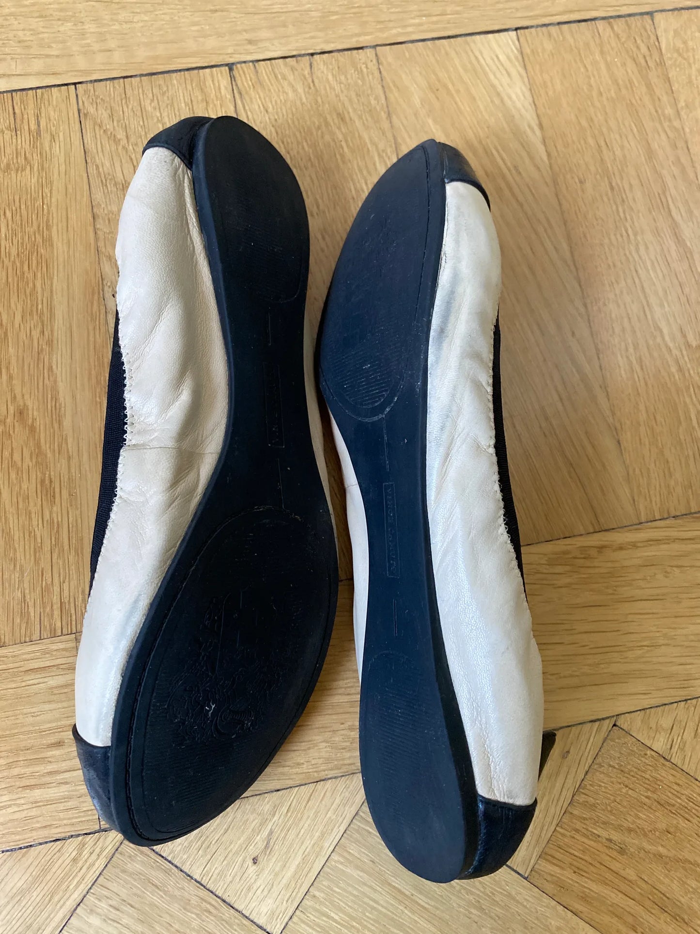 Vince Camuto Elisee-skinnballerinaskor
