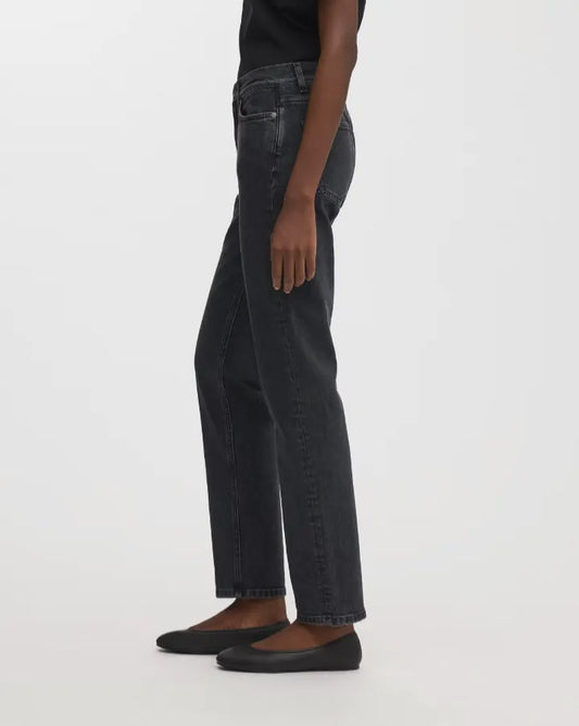 Asket The Standard black-jeans NWT