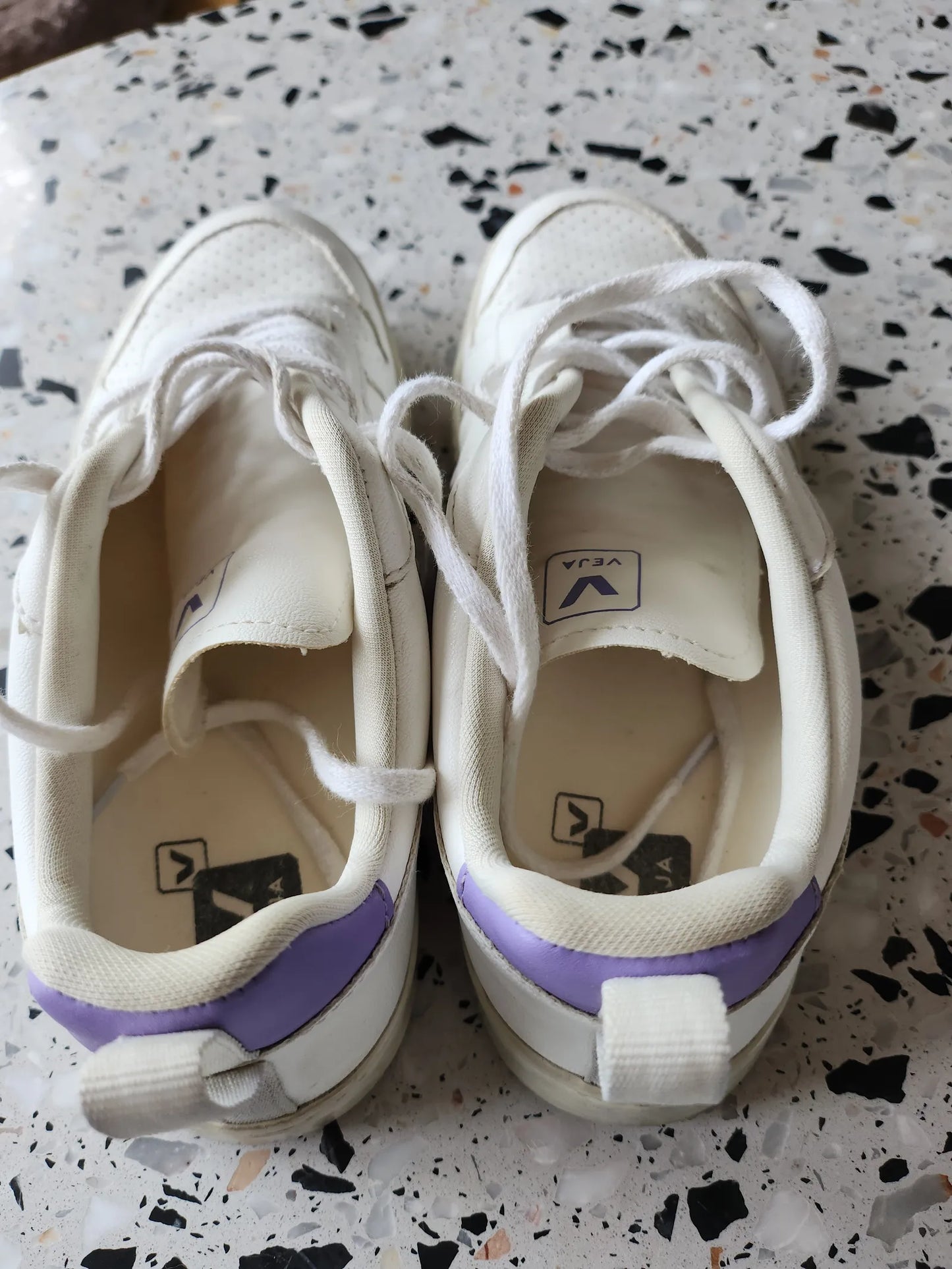 Veja T3 Small-skinnsneakers