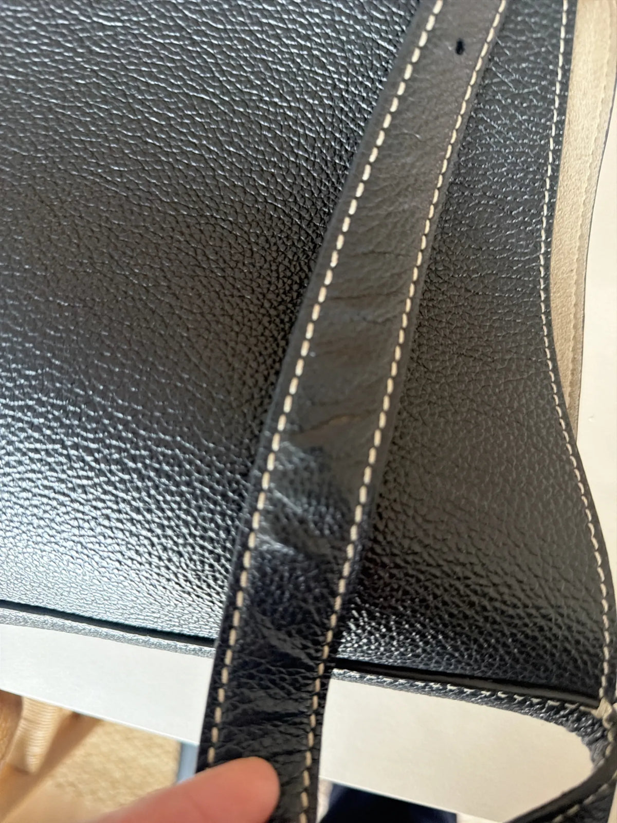 Toteme Grained Leather Tote-skinnaxelremsväska