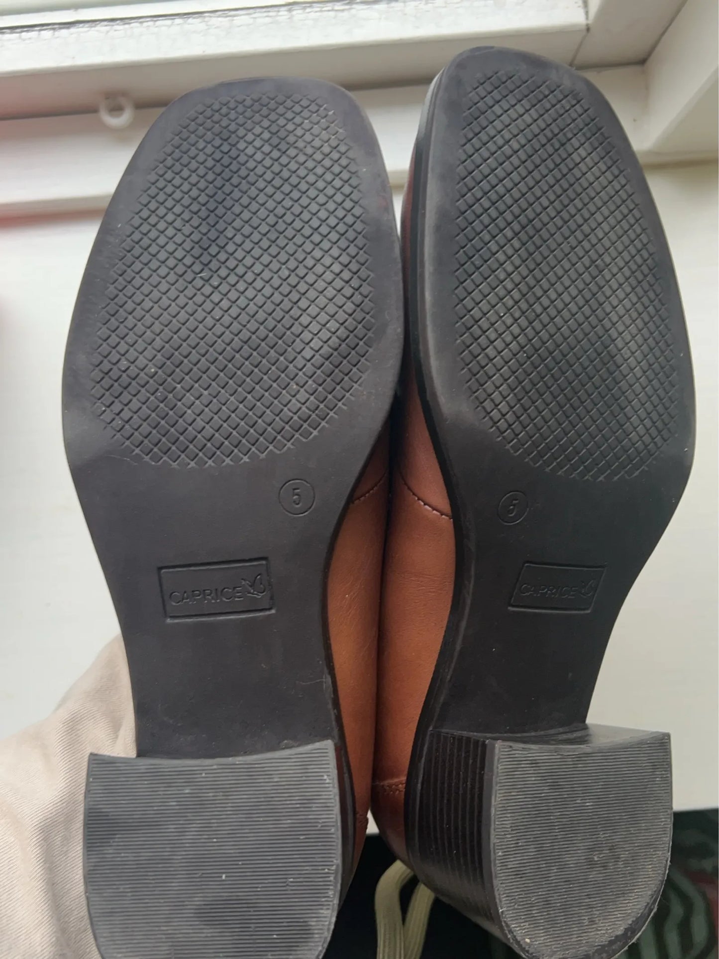 Caprice With A Small Loafers