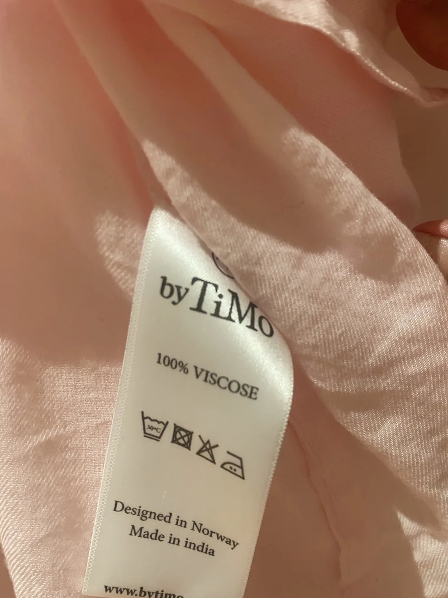 By Timo Shirt