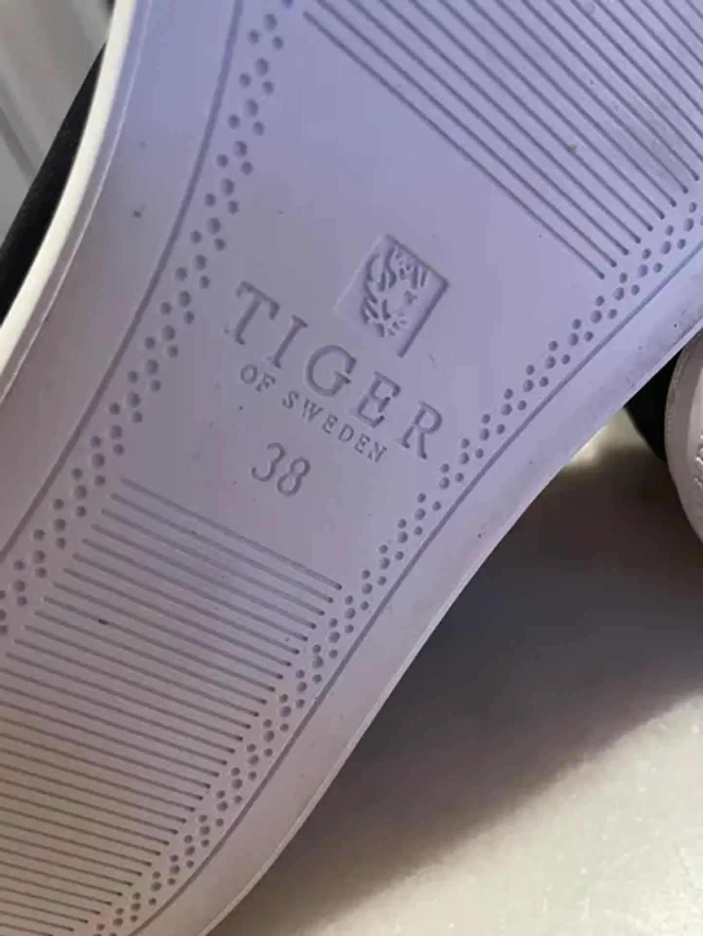 Tiger of Sweden-sneakers NWOT