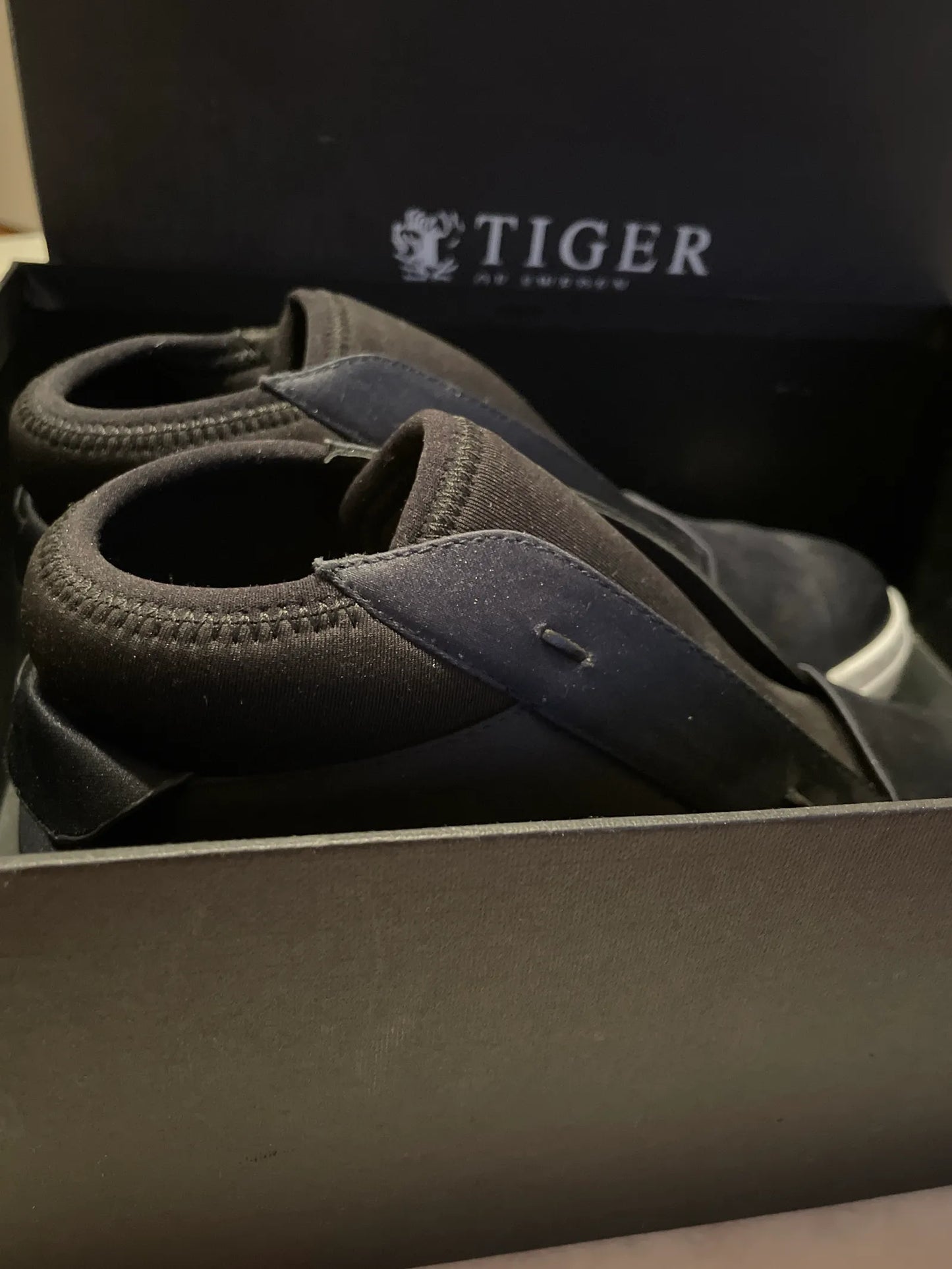 Tiger of Sweden-sneakers NWOT
