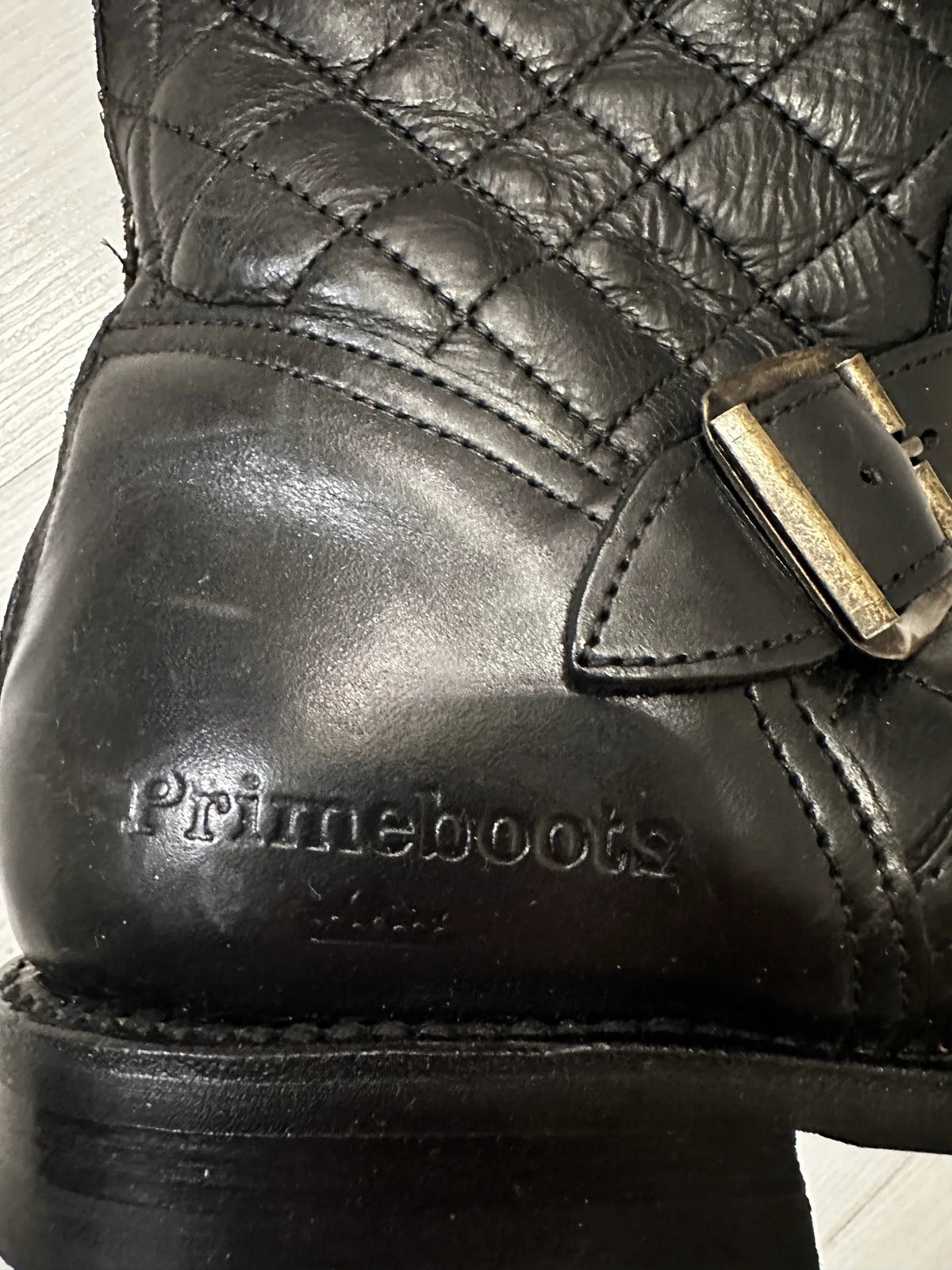 Primeskinnboots-boots